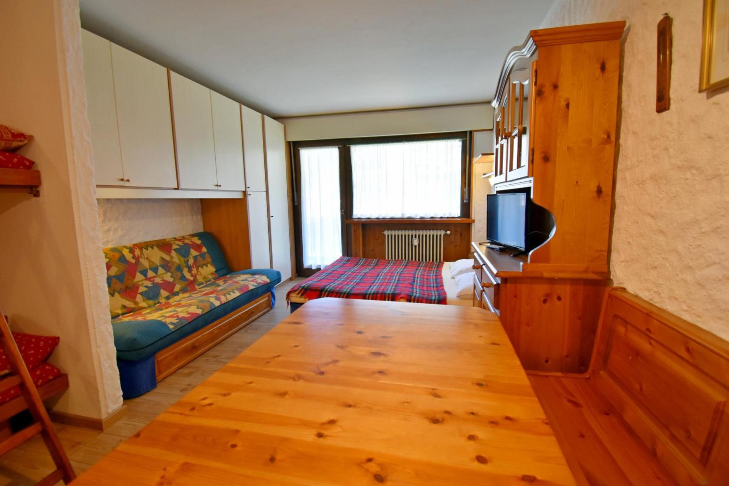 Nardis Studio 15 view 2