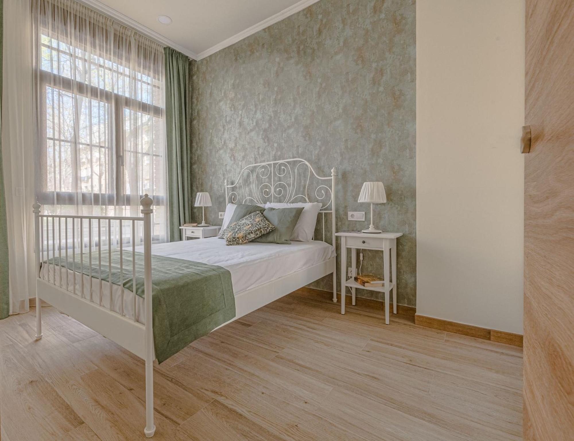 Simone Apartments