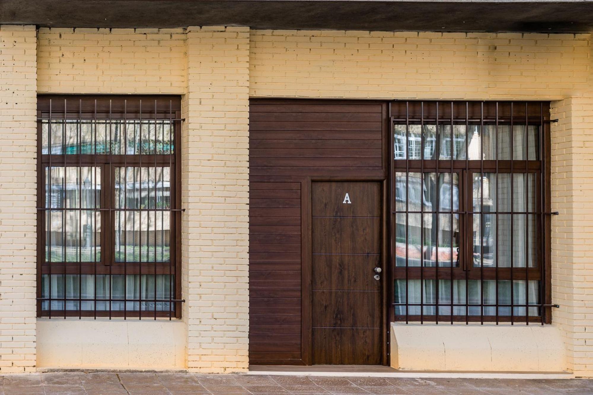 Simone Apartments