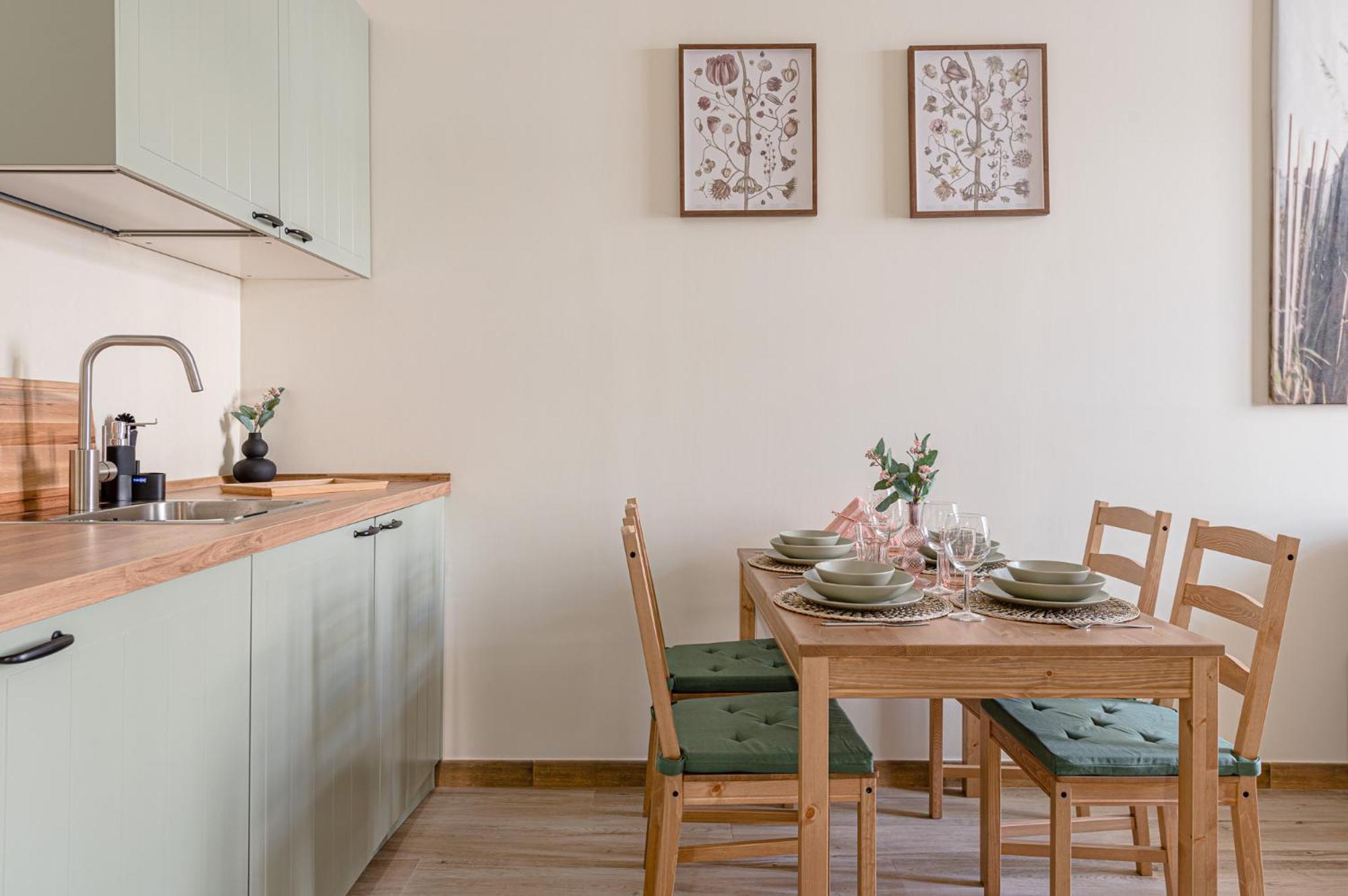 Simone Apartments