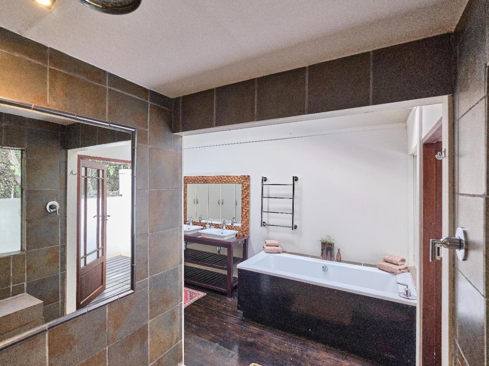 Hluhluwe Vacations - Nguni Lodge - Property Image 11