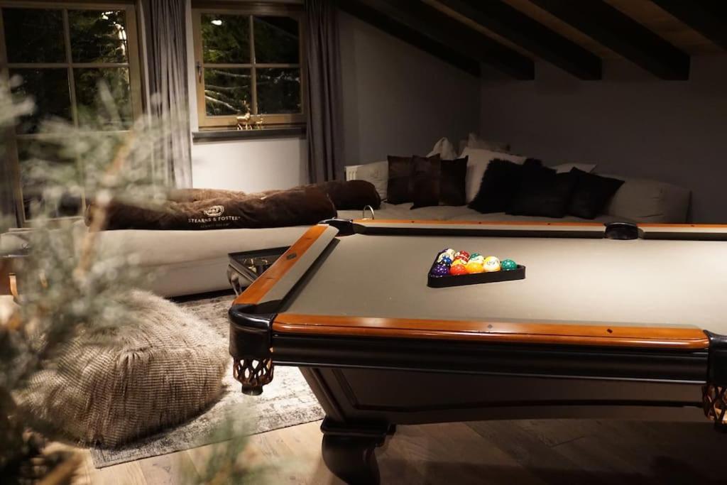 Chalet S - 5 Sterne Luxus Ferienhaus direkt am Eibsee und Zugspitze