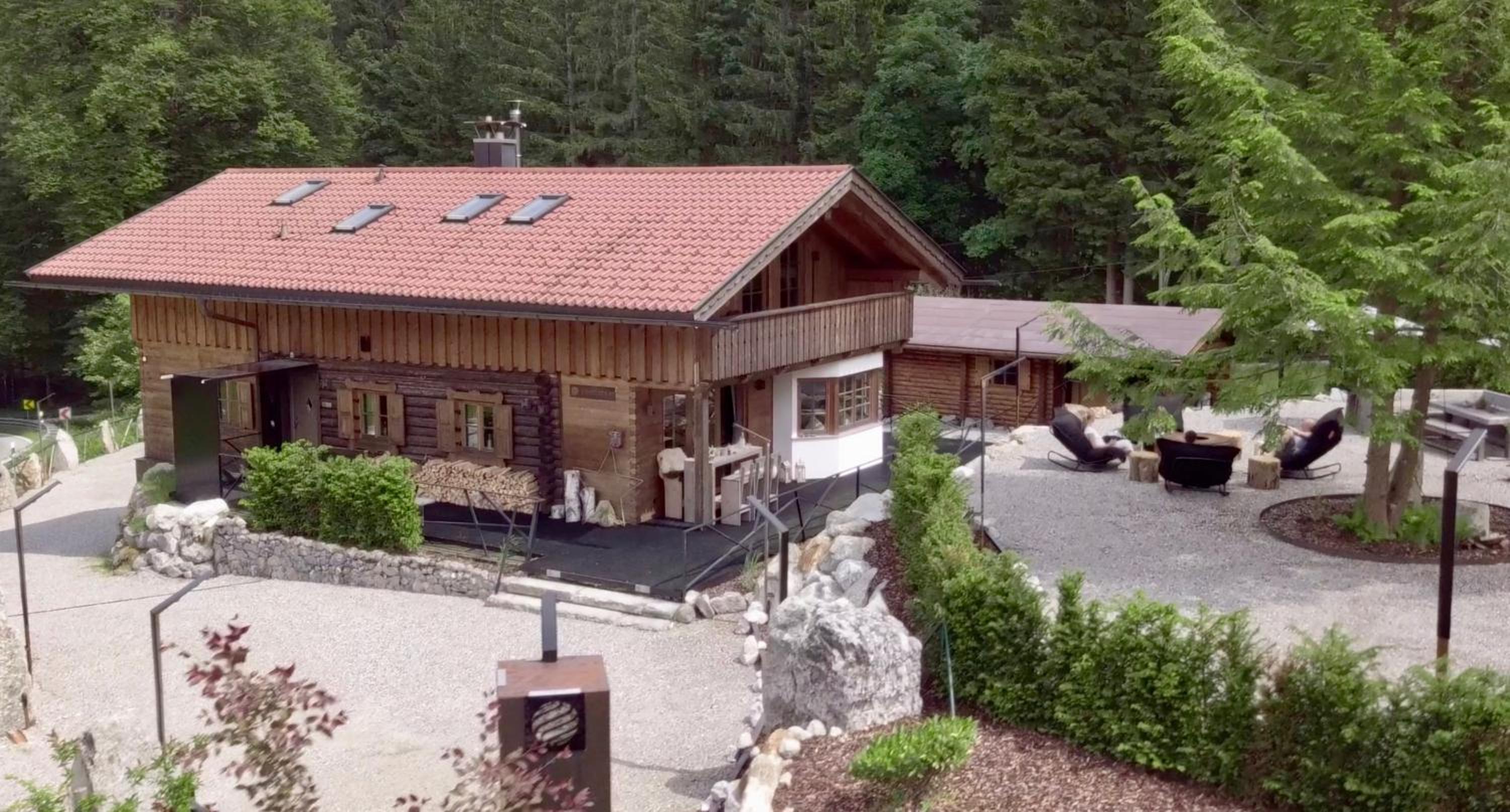 Chalet S - 5 Sterne Luxus Ferienhaus direkt am Eibsee und Zugspitze