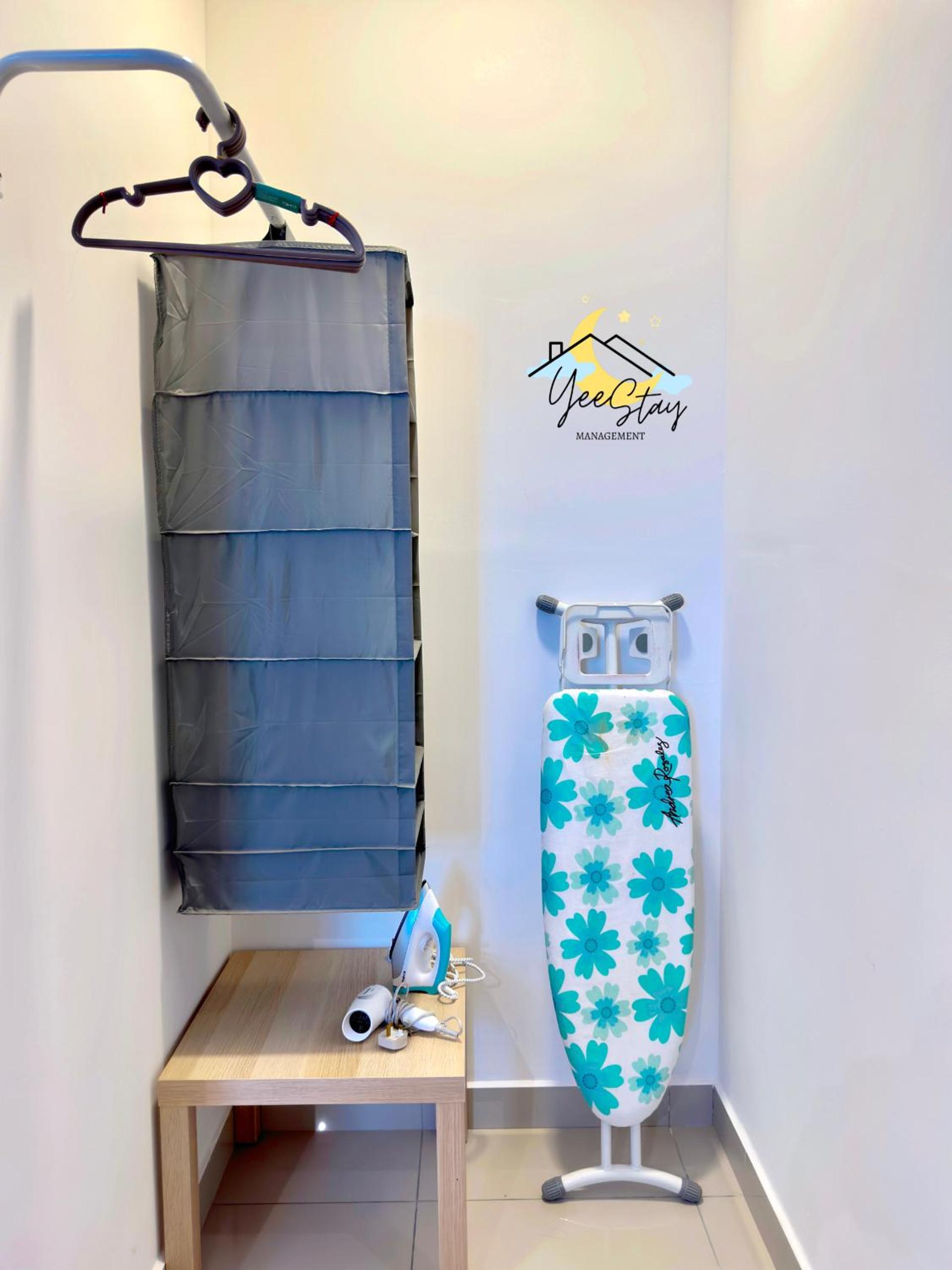 SeaView PoolView CityView BaliResidence Video game 5minJonker view 3