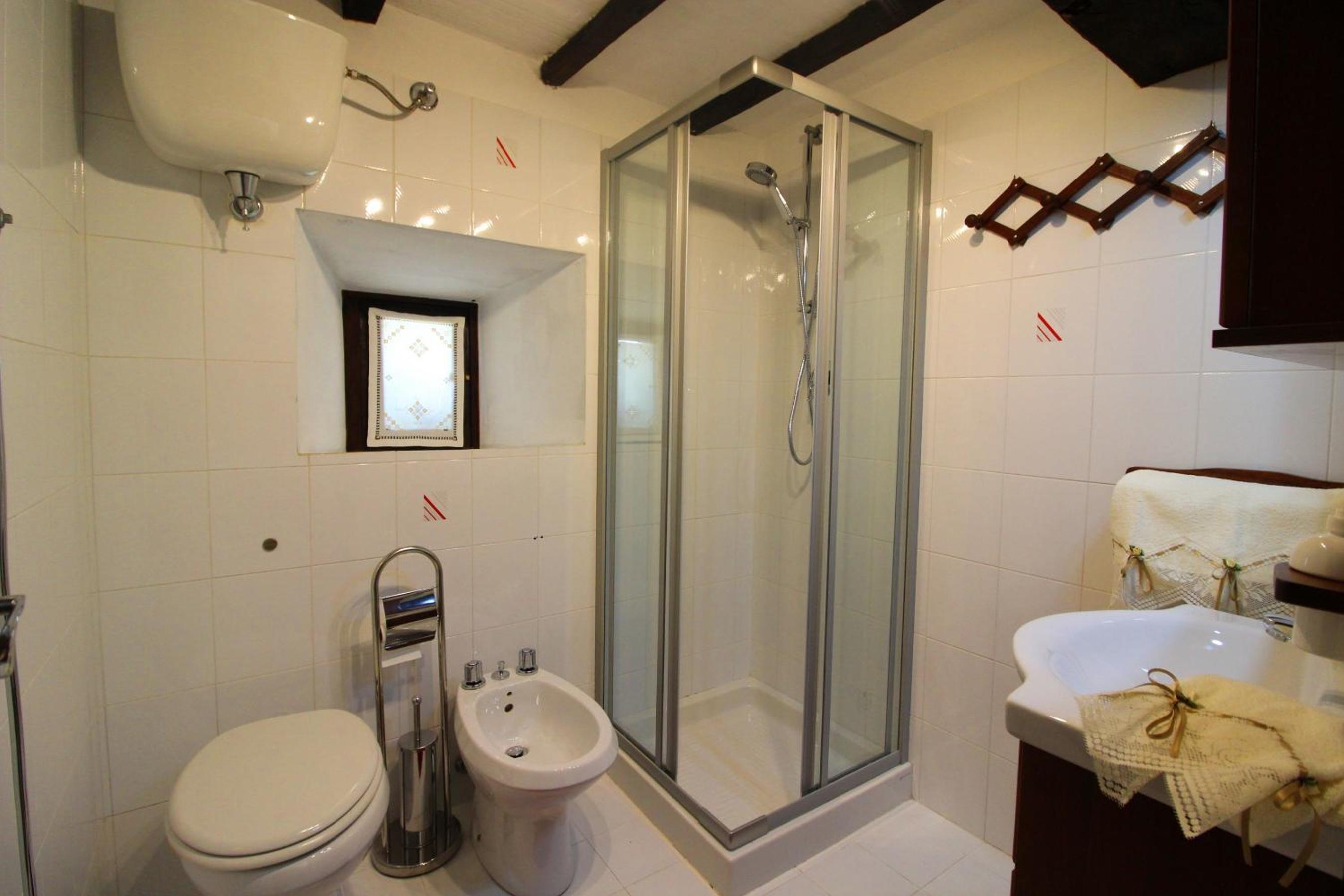 Cortona Vacations - LA CASA NEL BORGO - Property Image 14