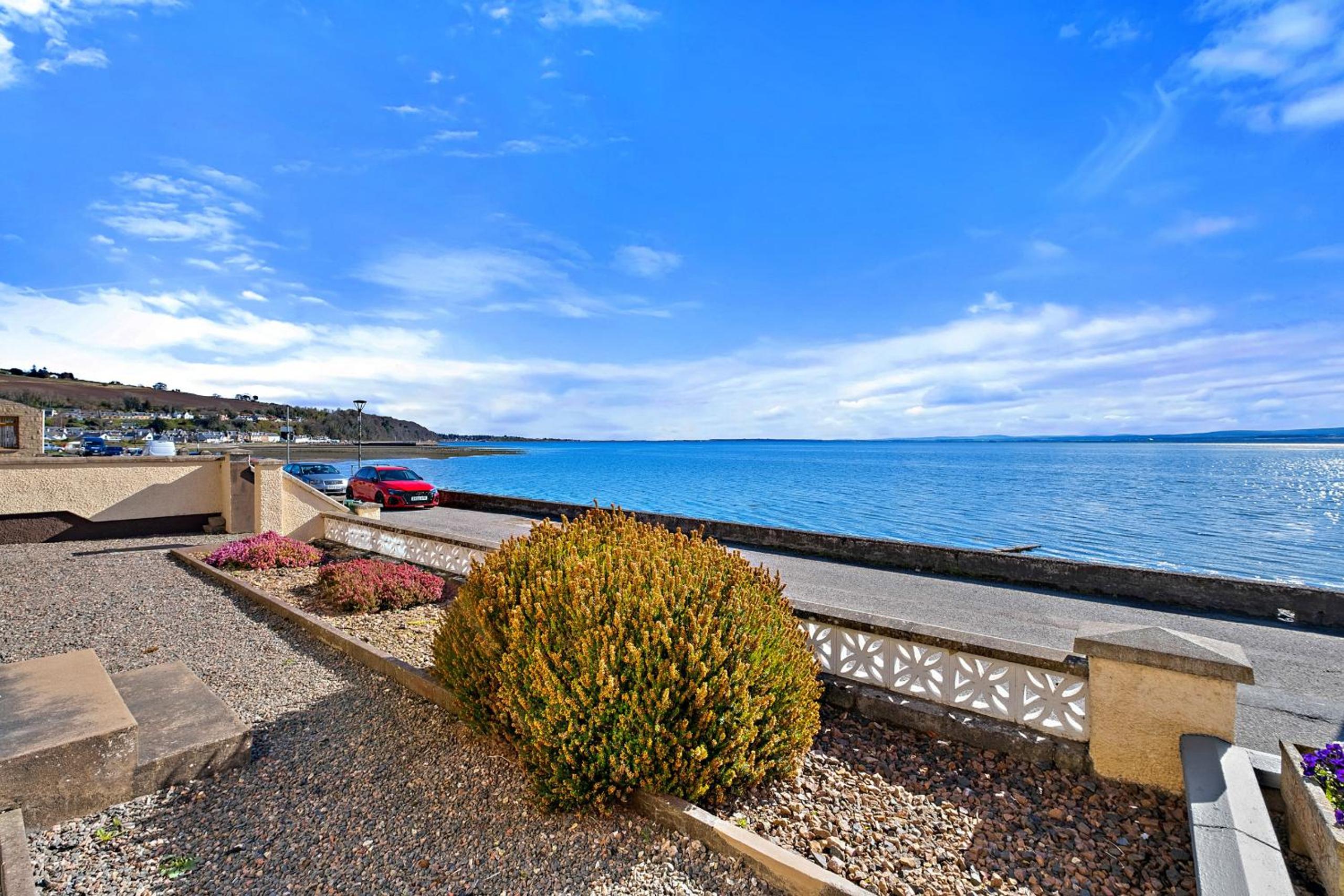Finest Retreats - The Sea Cottage view 5