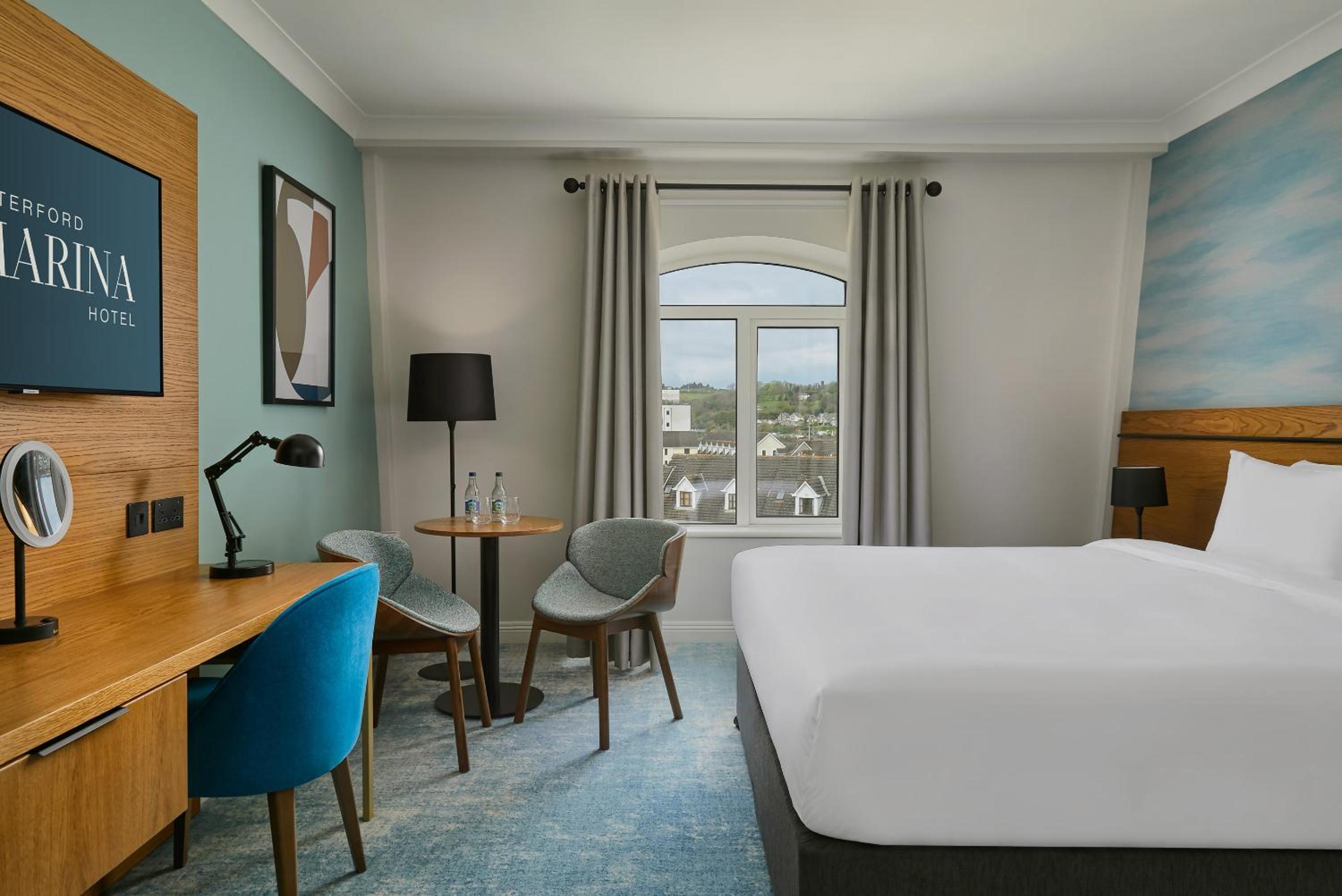 Waterford Vacations - Waterford Marina Hotel - Property Image 4
