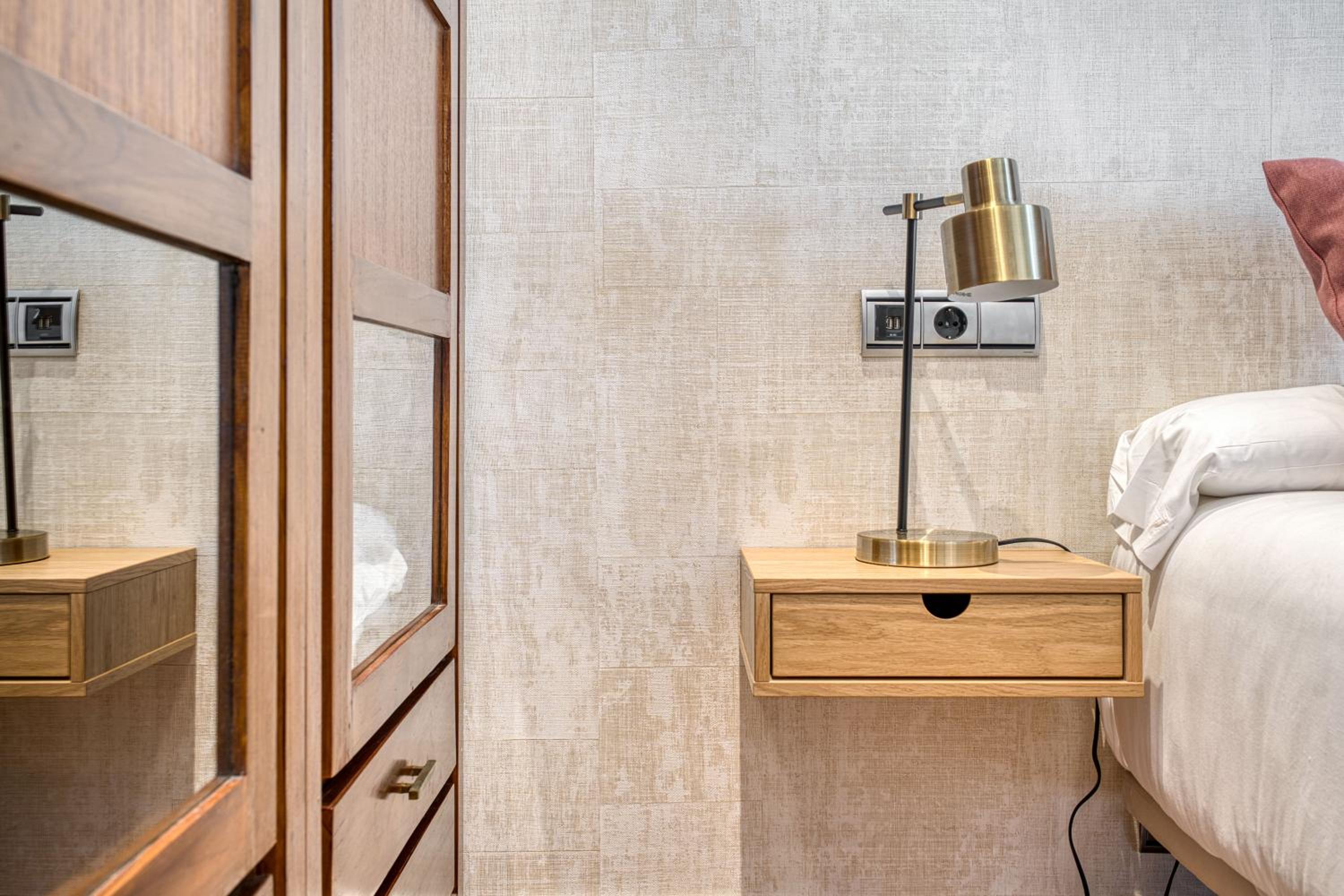 Always Easy I Ondarreta