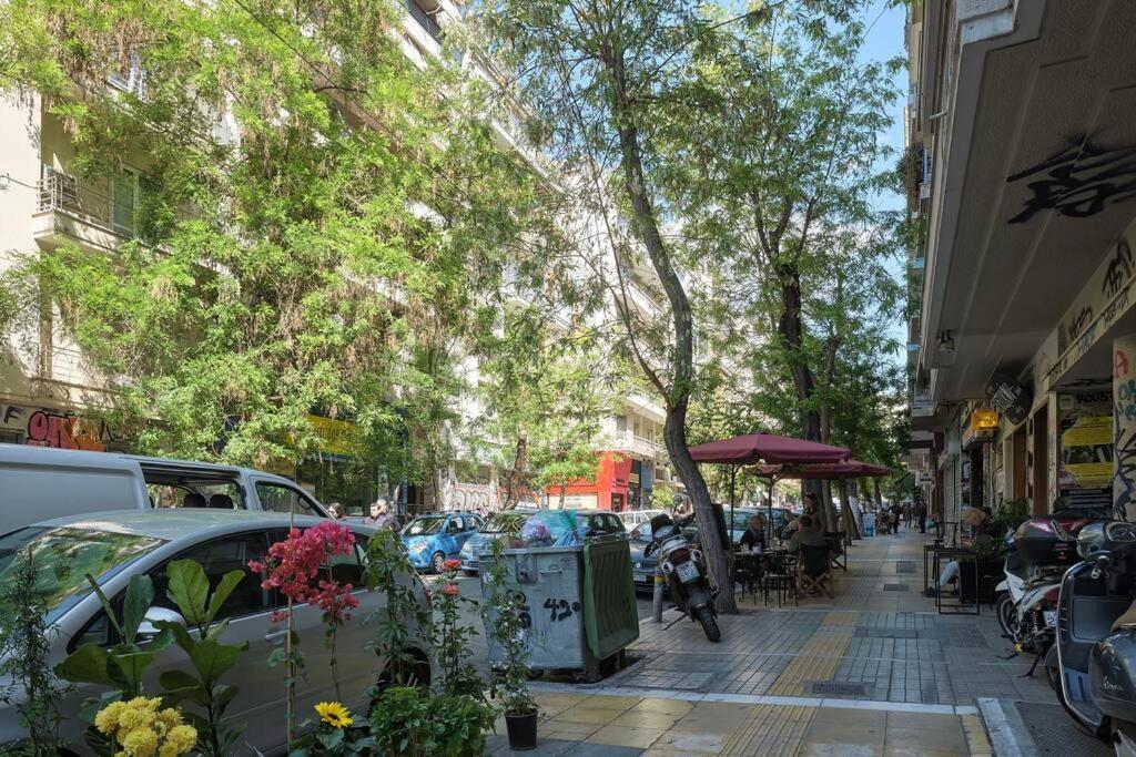 Chic Apt with All Comforts in the Heart of Athens!
