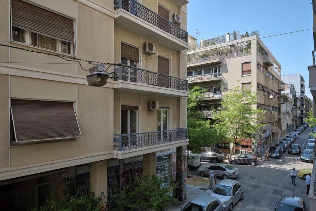 Chic Apt with All Comforts in the Heart of Athens!