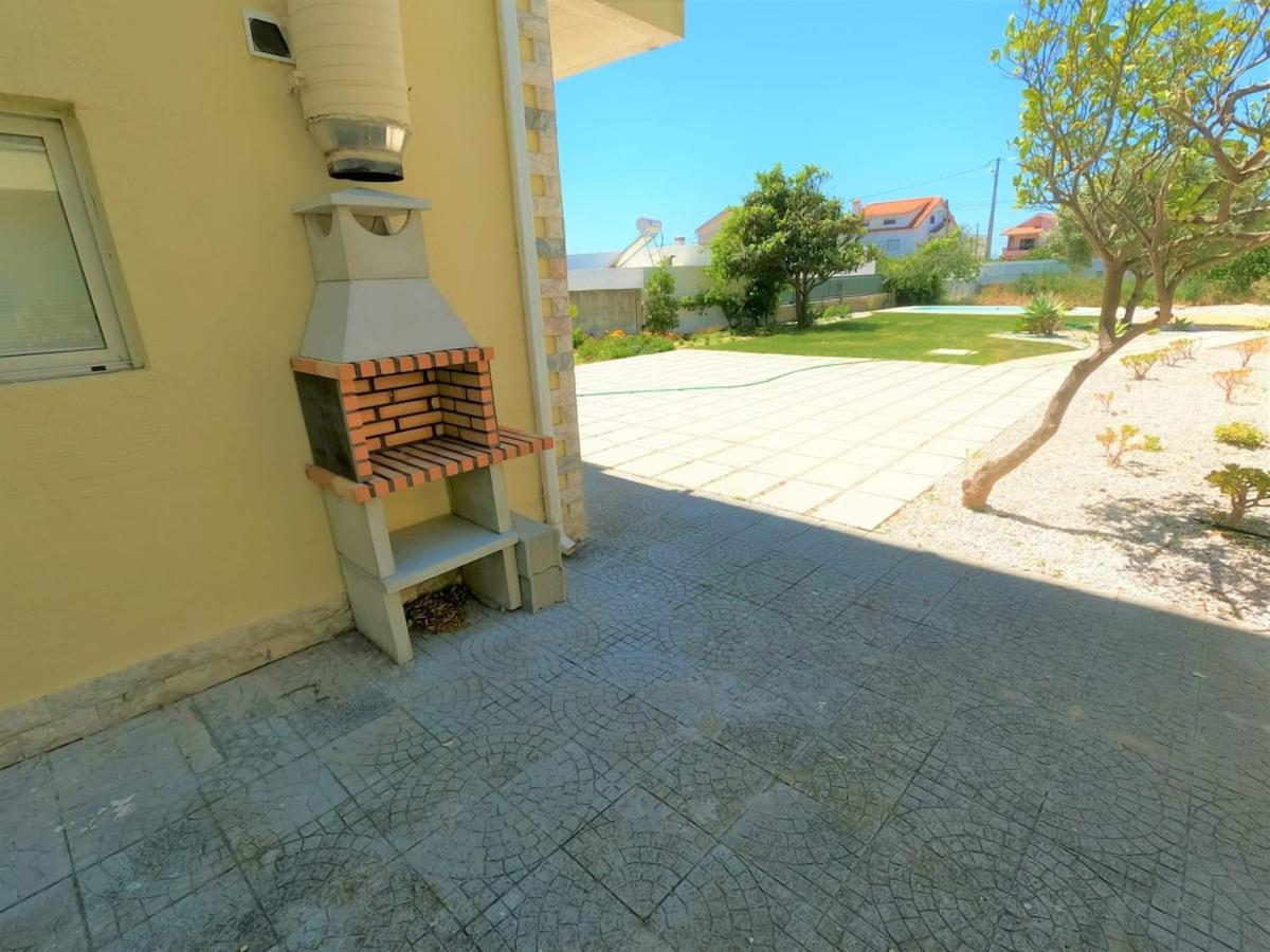 Caparica traditional V4 duplex apartment with pool Charneca da Caparica Lisboa view 5