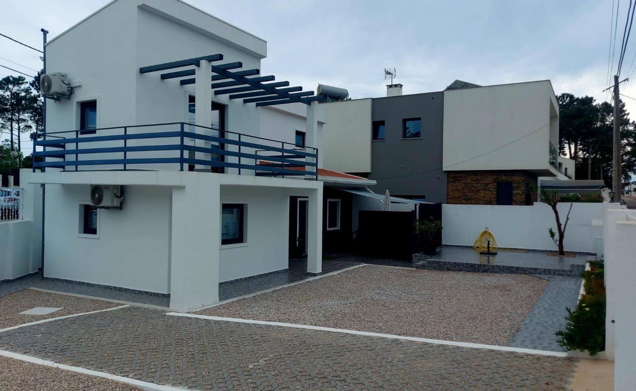 Aroeira House view 2