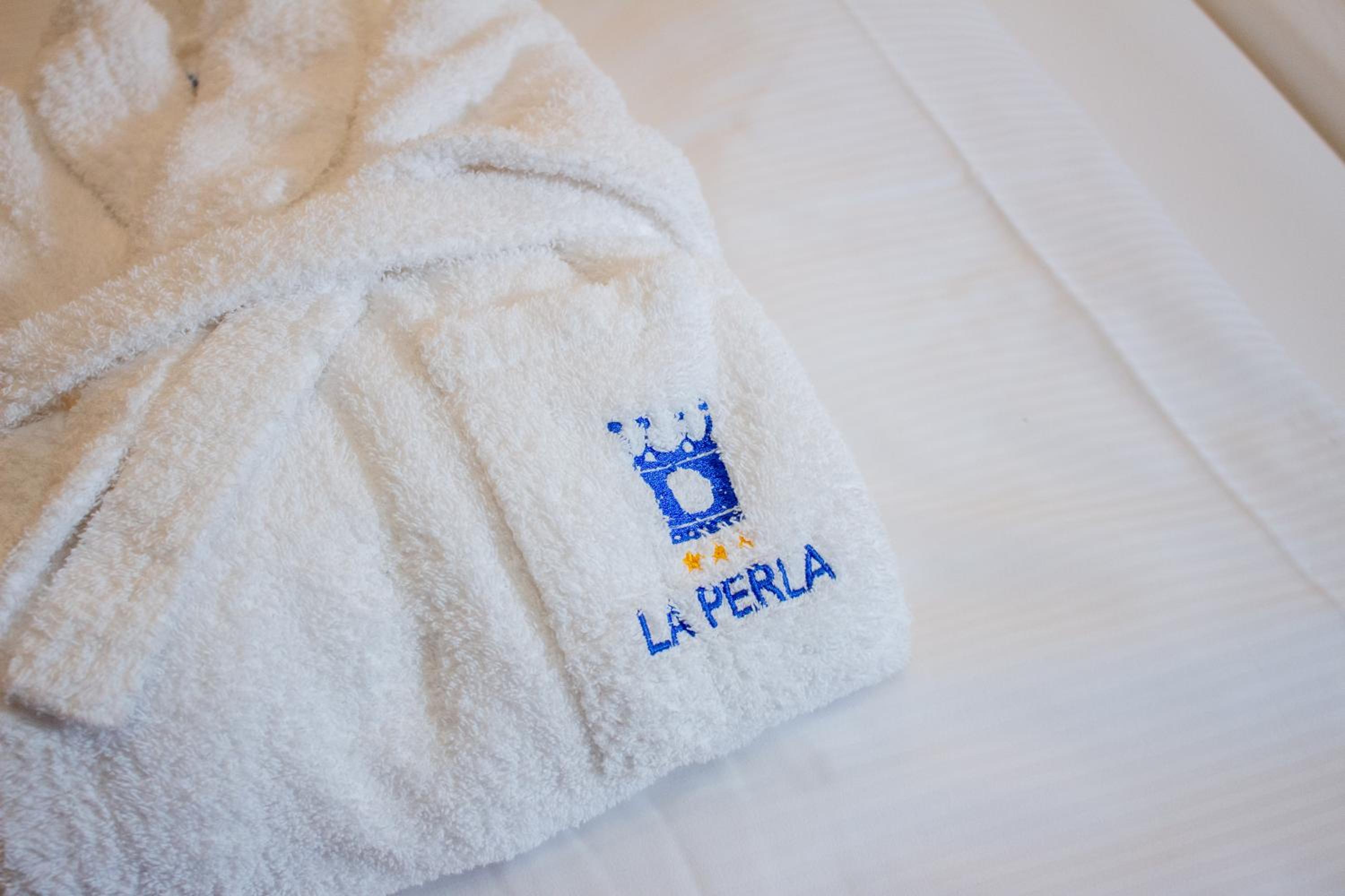 Suite Stays by Hotel La Perla