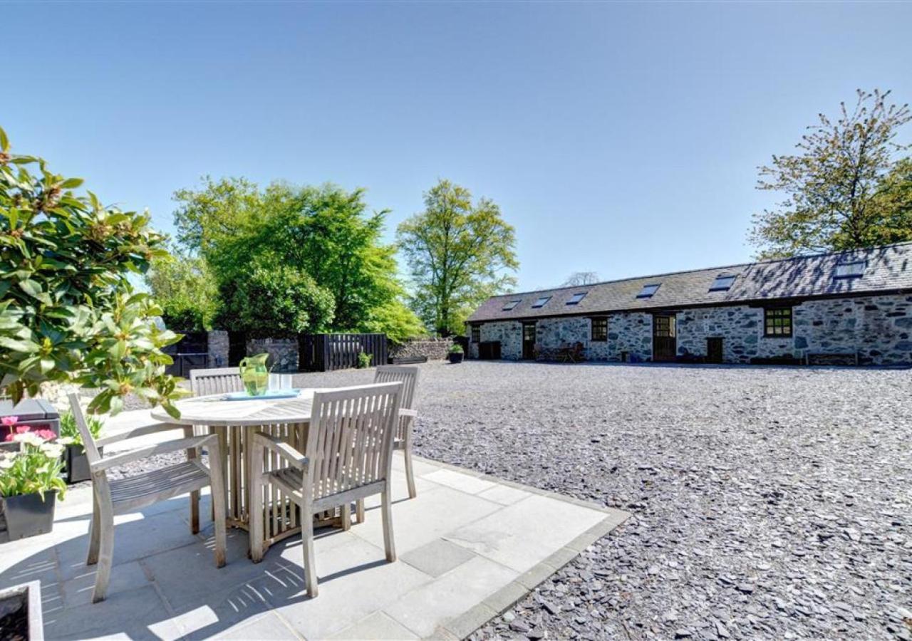 2 Bed in Menai Bridge oc-fl046