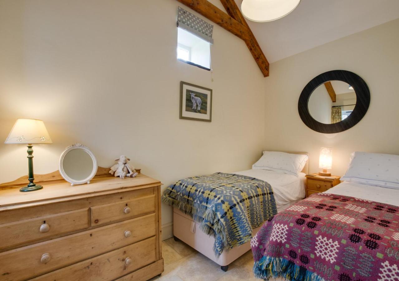 2 Bed in Menai Bridge oc-fl046