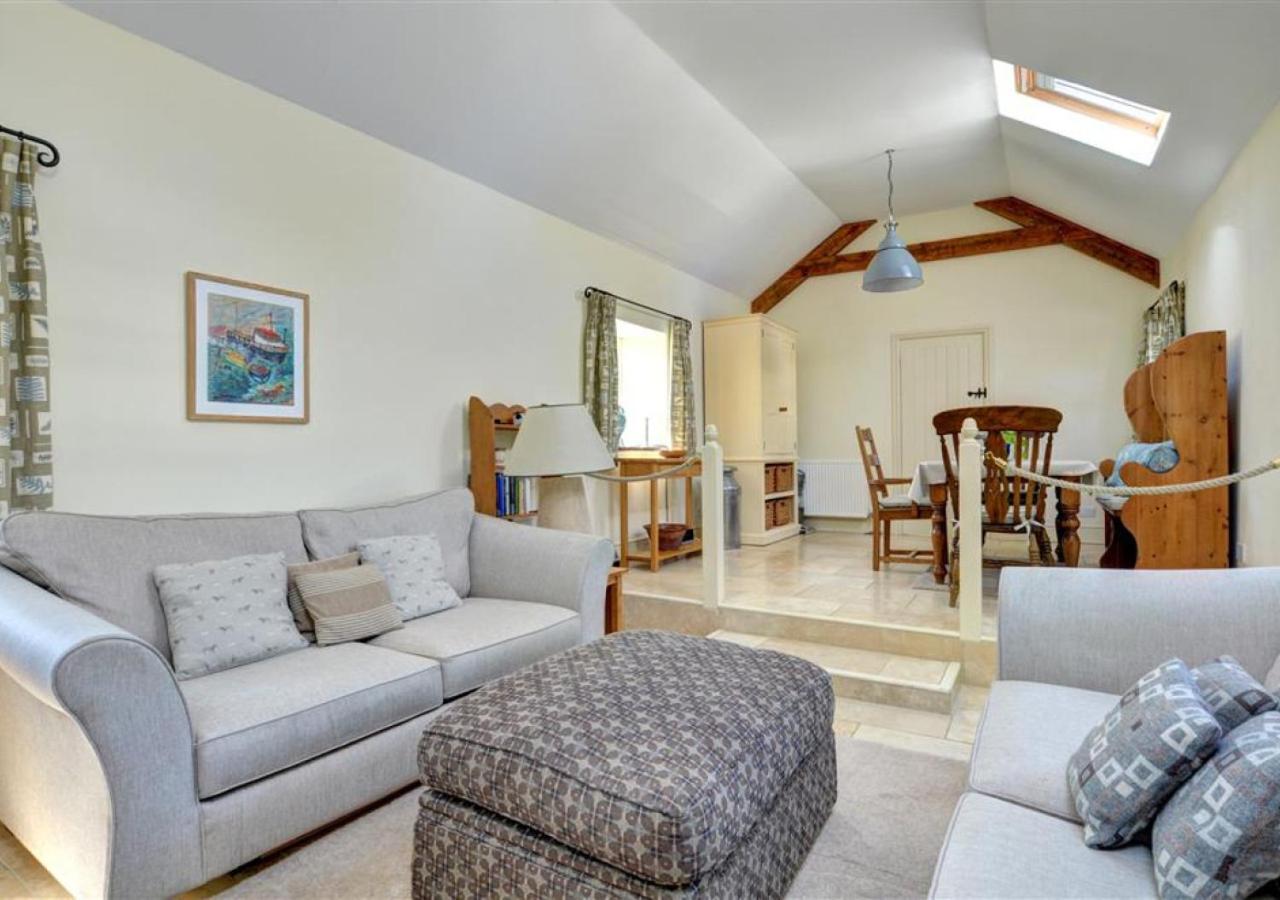2 Bed in Menai Bridge oc-fl046