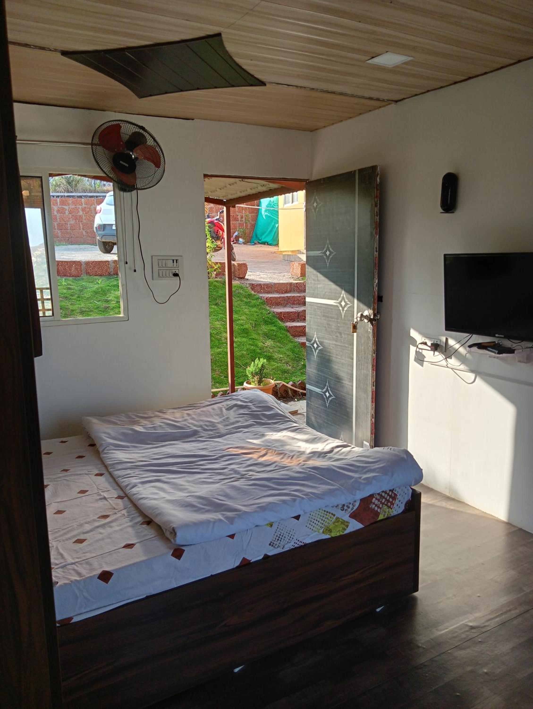Photo 33