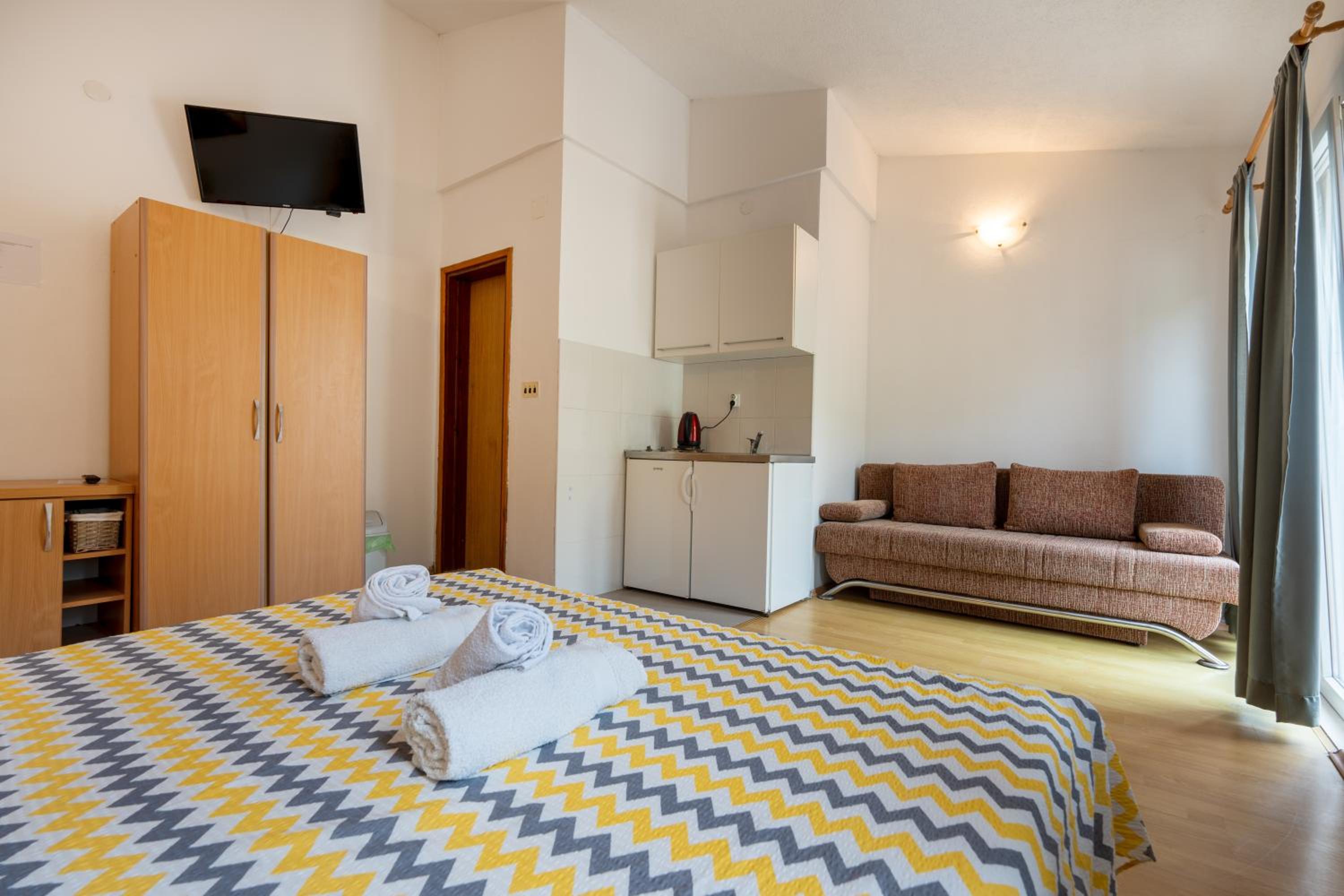 Apartments IN