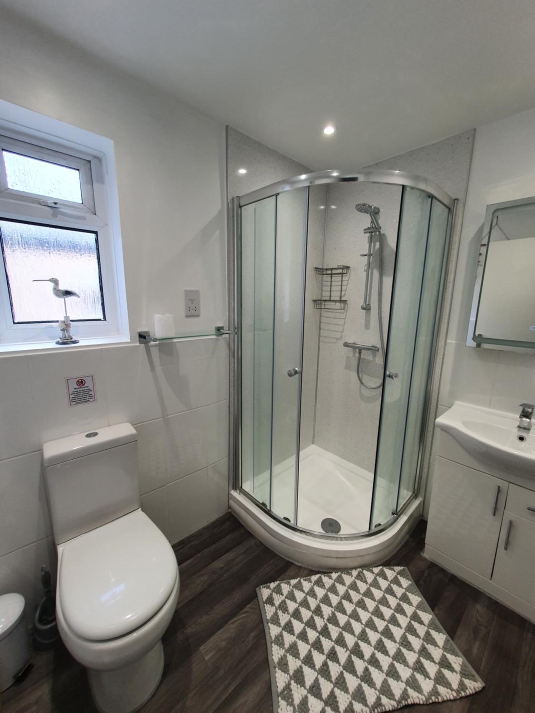 Spacious Penthouse in Central Plymouth 3 Large Bedrooms view 4