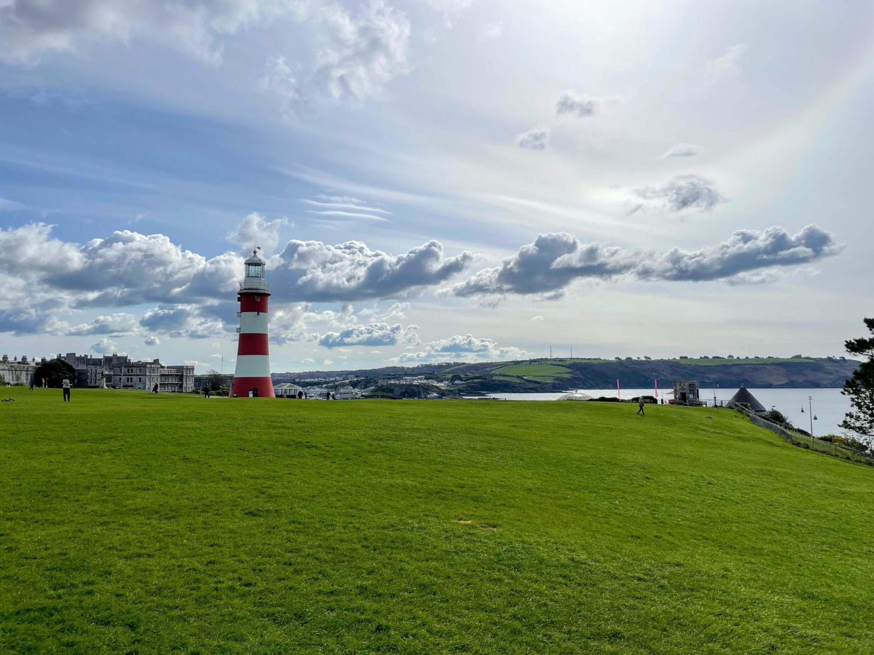 Spacious Penthouse in Central Plymouth 3 Large Bedrooms view 3