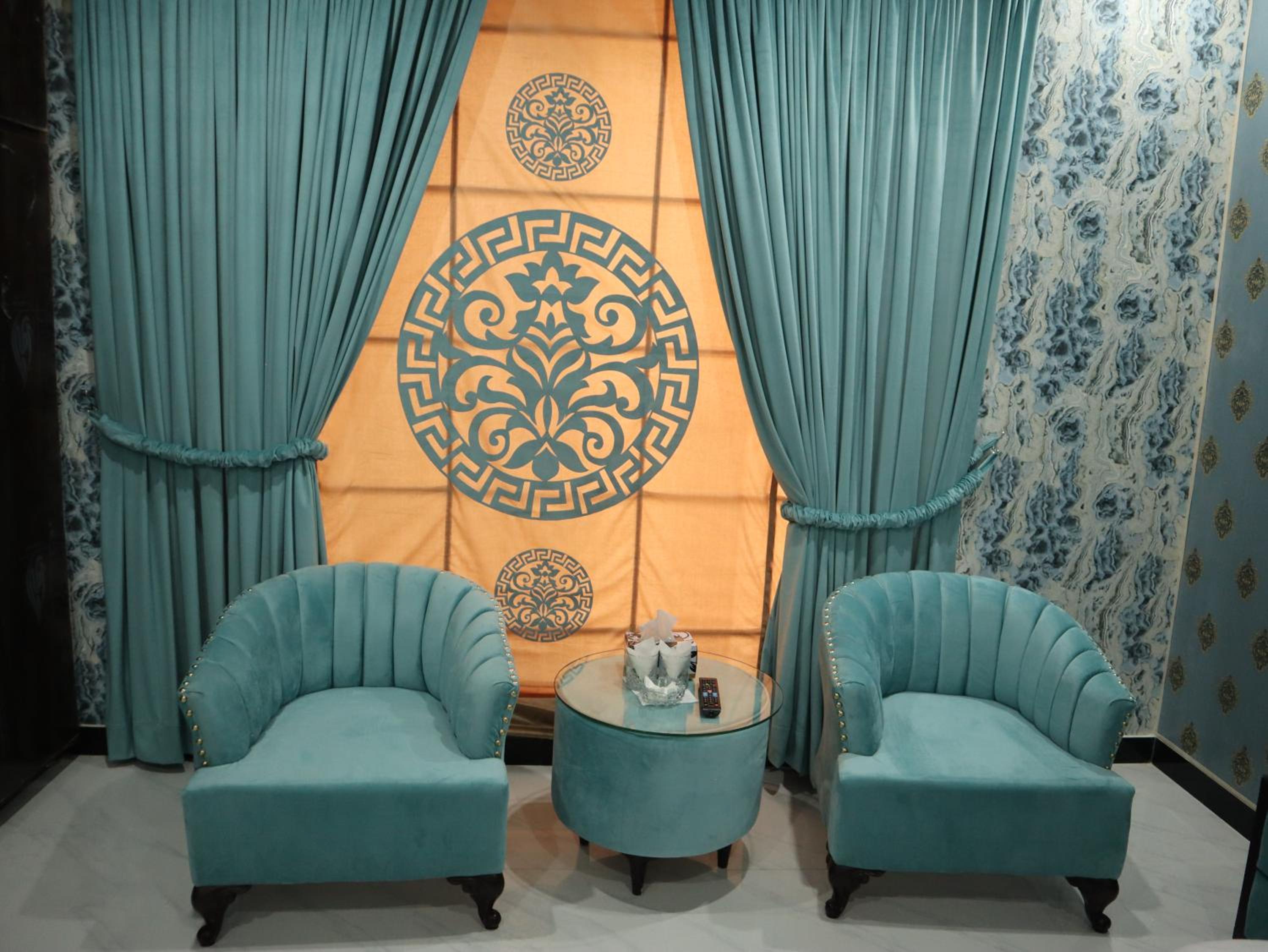 Signature Lodge