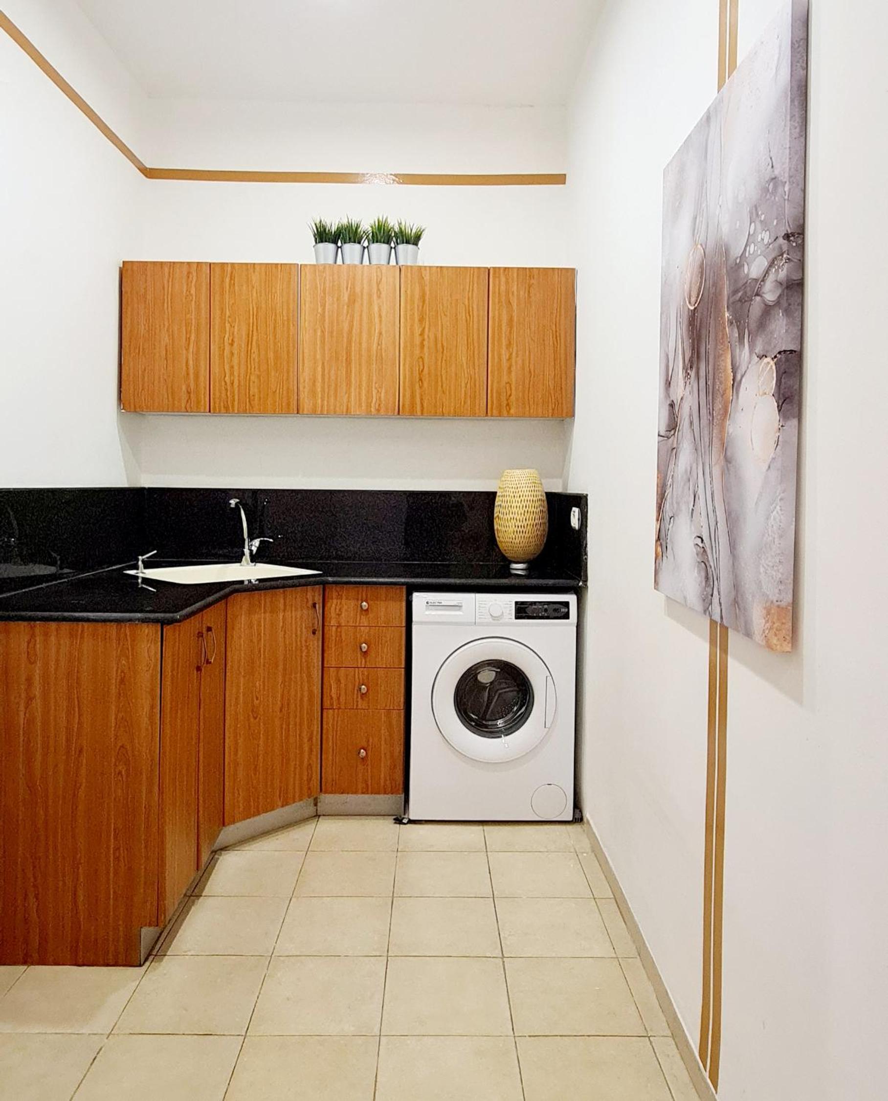Nice apartments on Ben Yehuda str view 2