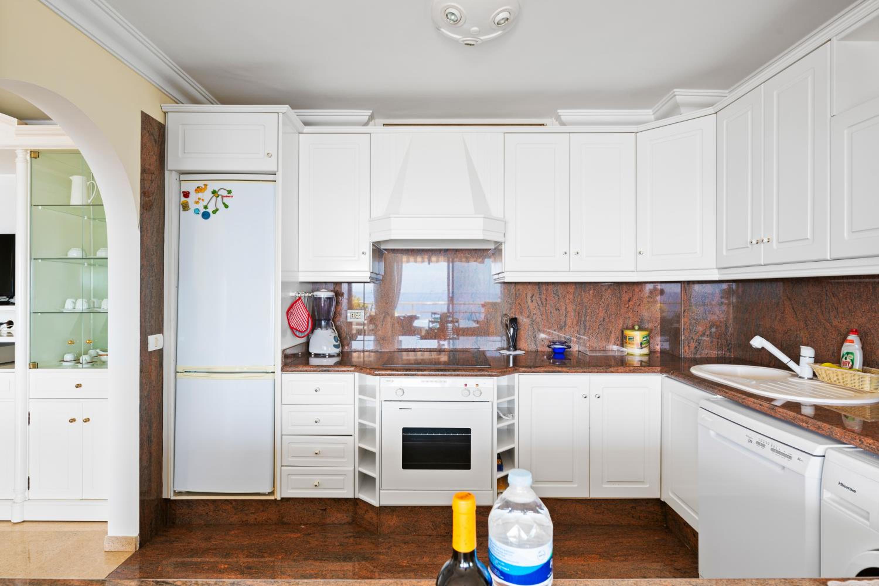 Spacious apart with large terrace,5 min beach view 2