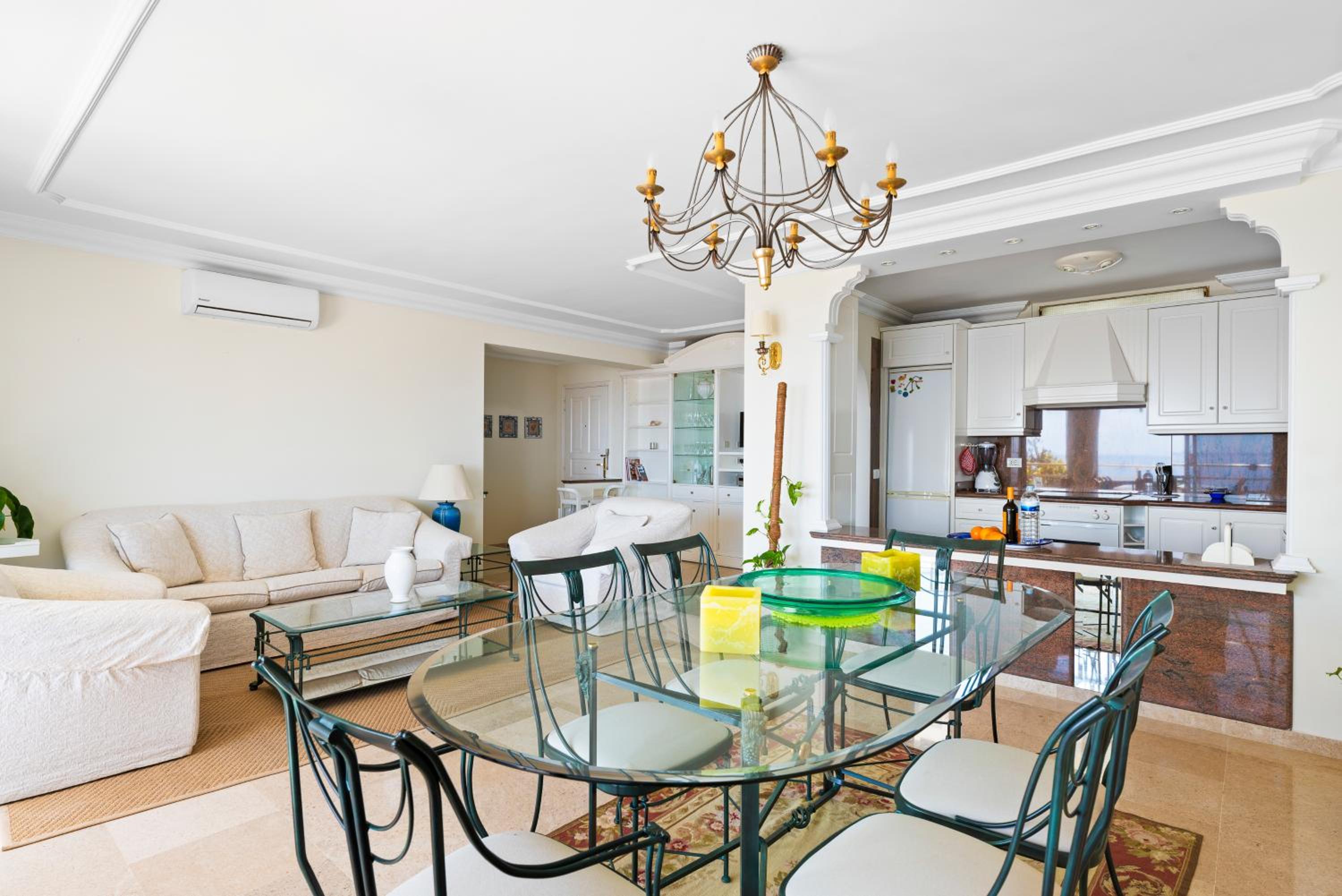 Spacious apart with large terrace,5 min beach view 3