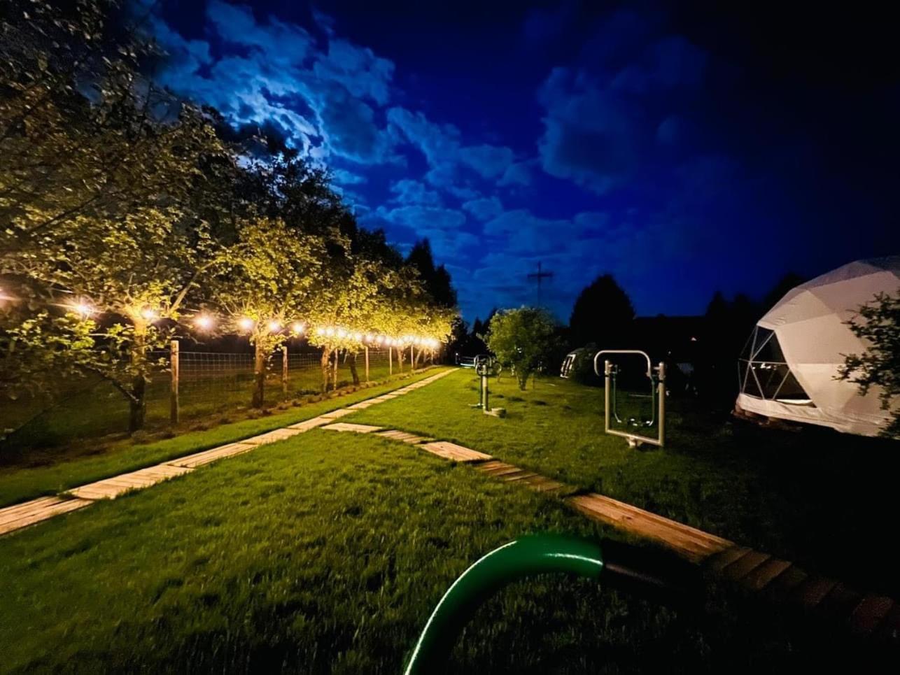 Glamping Stacja Zieleniec w Nałęczowie