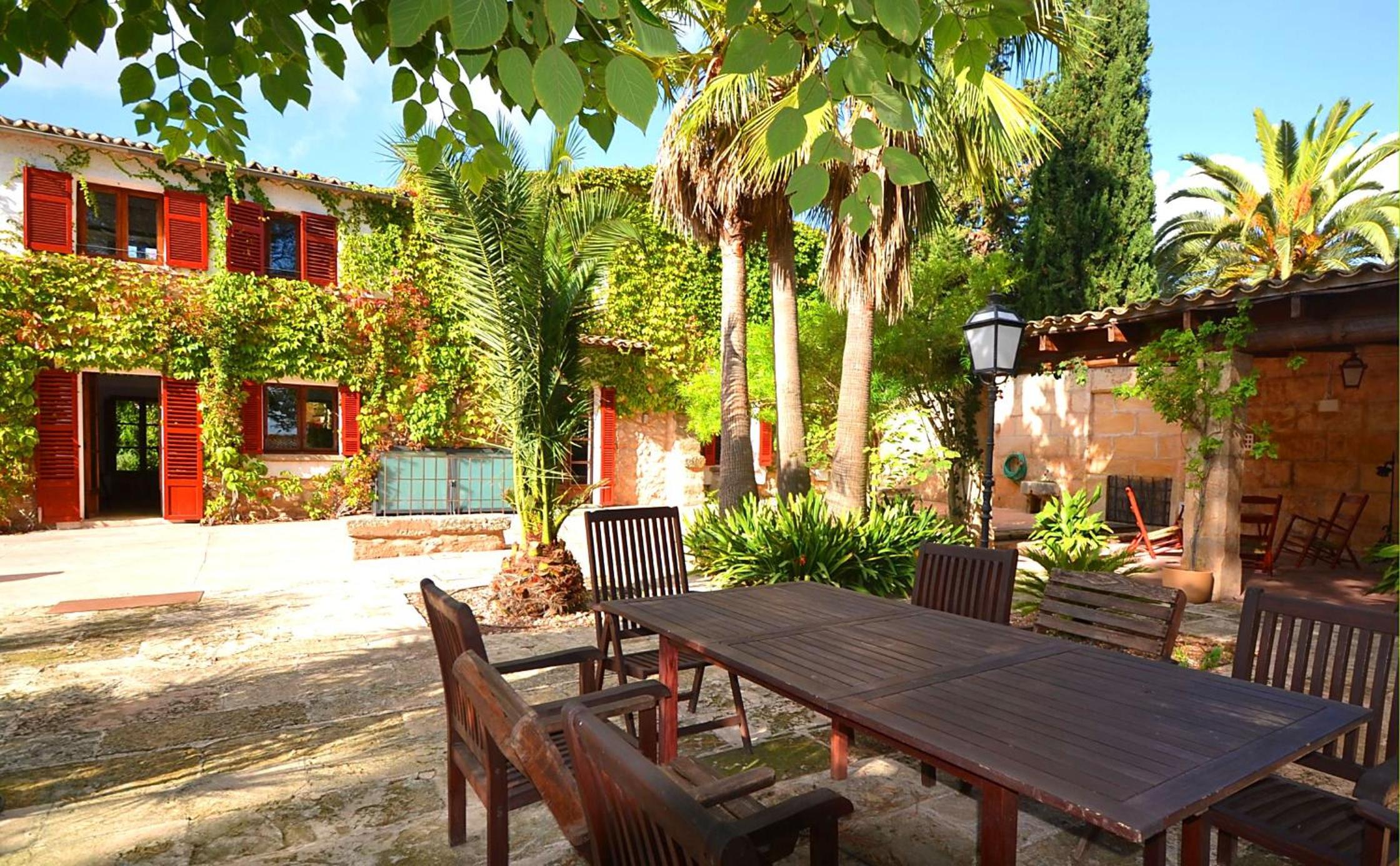 Villa Cas Cosinet by PriorityVillas
