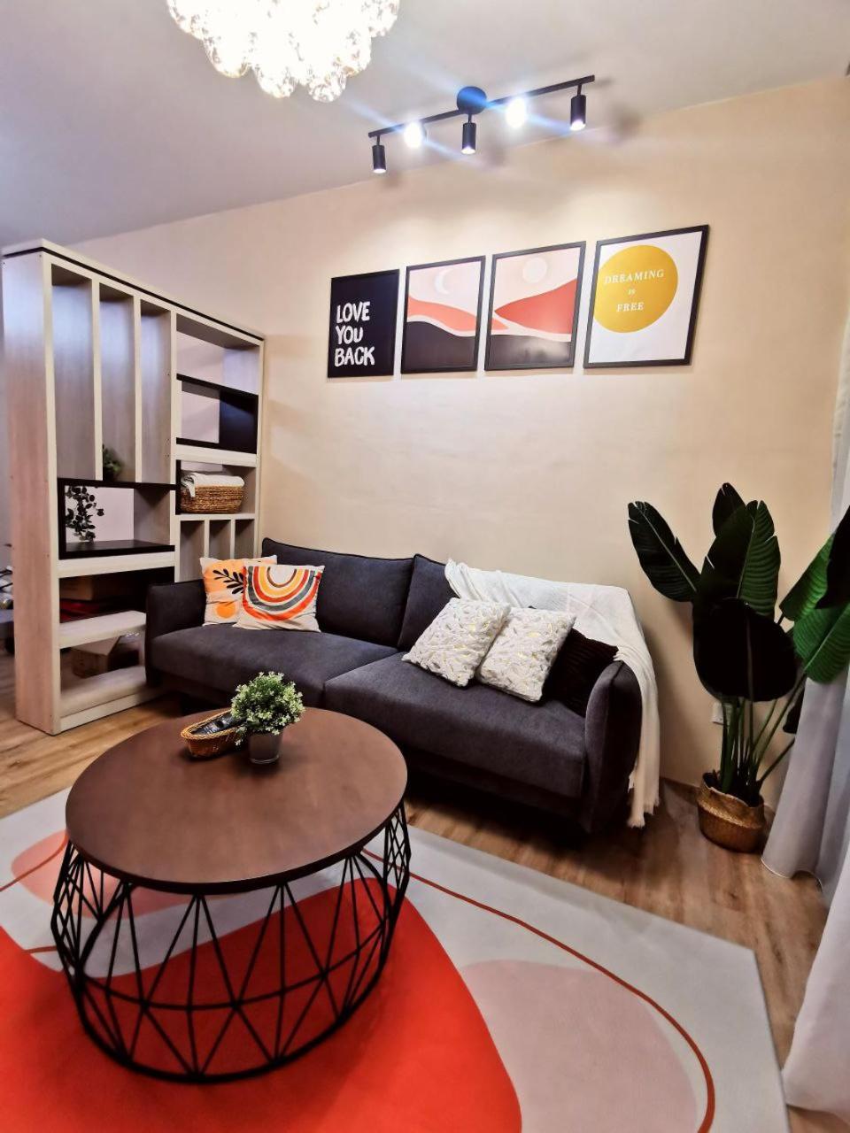 Stylish Micasa 4 Home 3BR+FREE PARKING -Hann's Residence photo 2