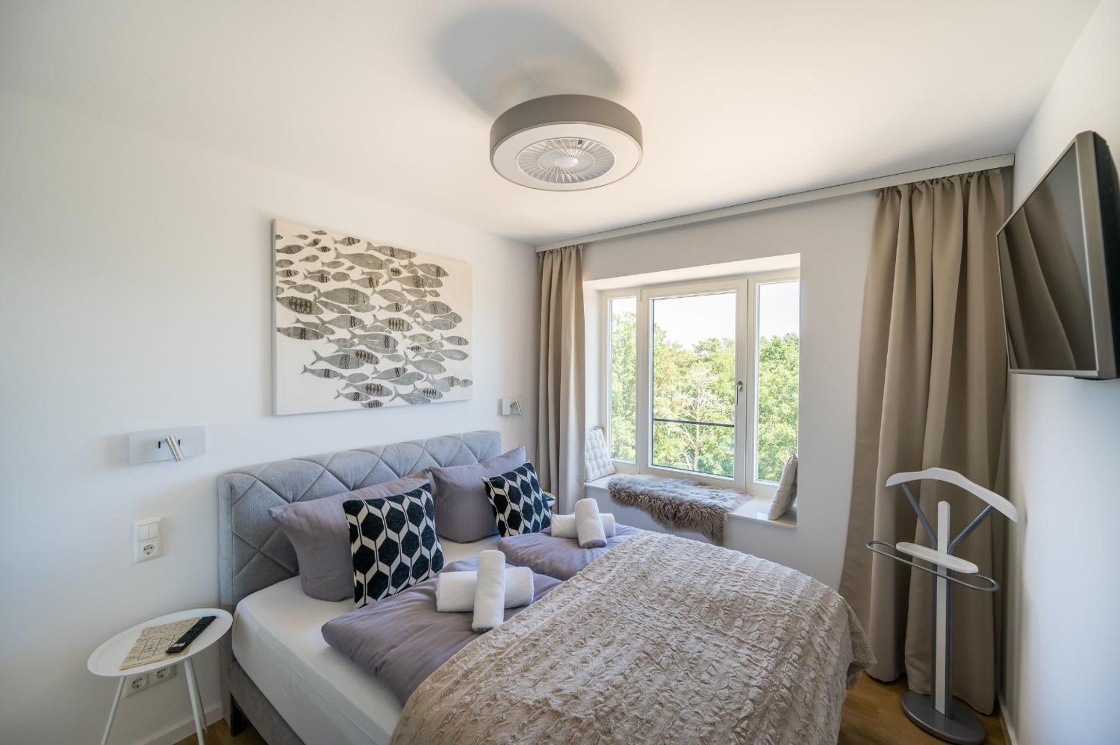 Prora - Ferienwohnung mit Sauna, Meerblick, Waschmaschine und Strandkorb am Strand - Wellenblick