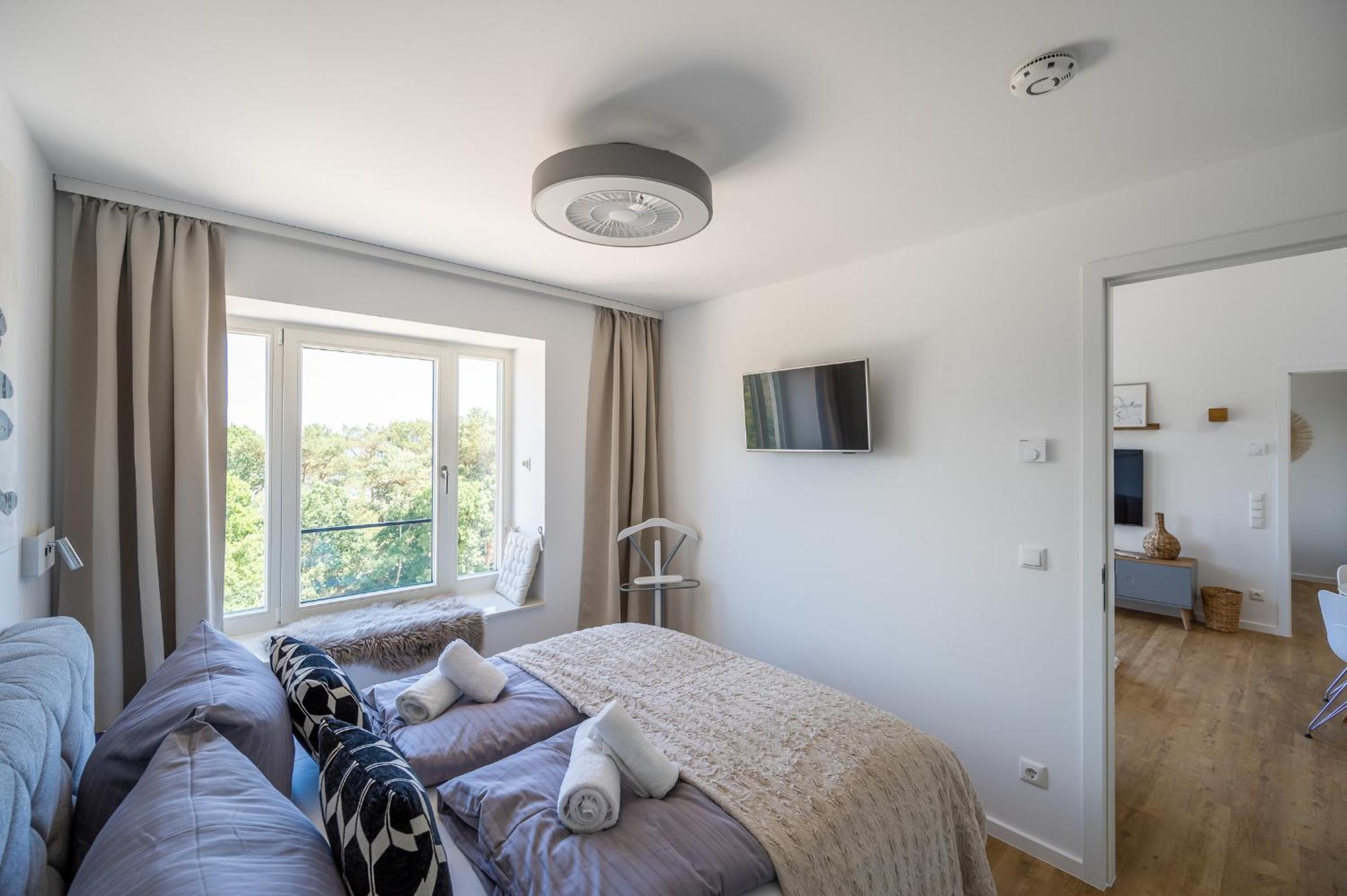 Prora - Ferienwohnung mit Sauna, Meerblick, Waschmaschine und Strandkorb am Strand - Wellenblick