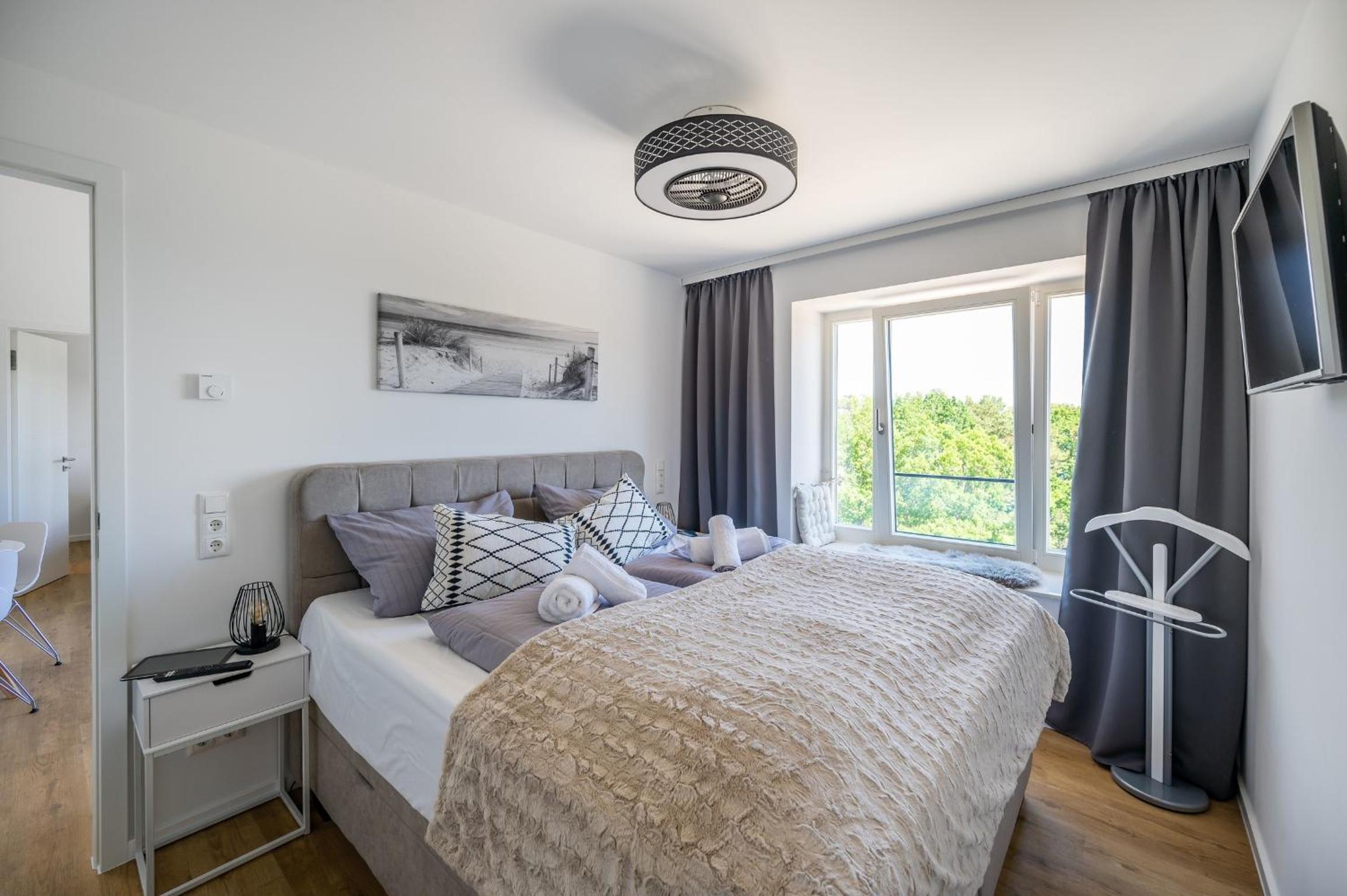 Prora - Ferienwohnung mit Sauna, Meerblick, Waschmaschine und Strandkorb am Strand - Wellenblick