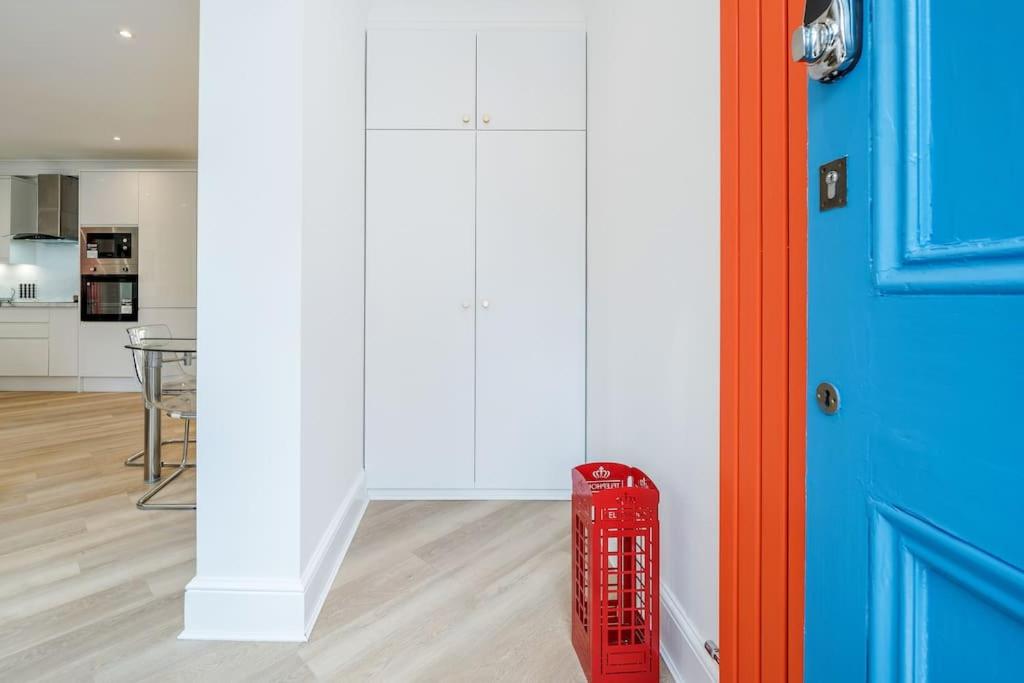 House 10 mins to Tower Bridge Hot Tub & Parking