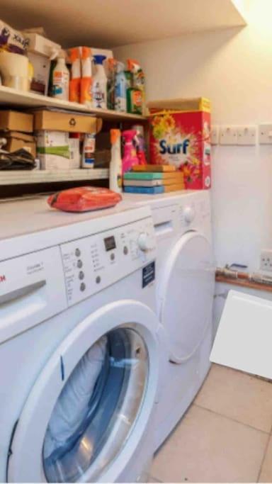 House 10 mins to Tower Bridge Hot Tub & Parking