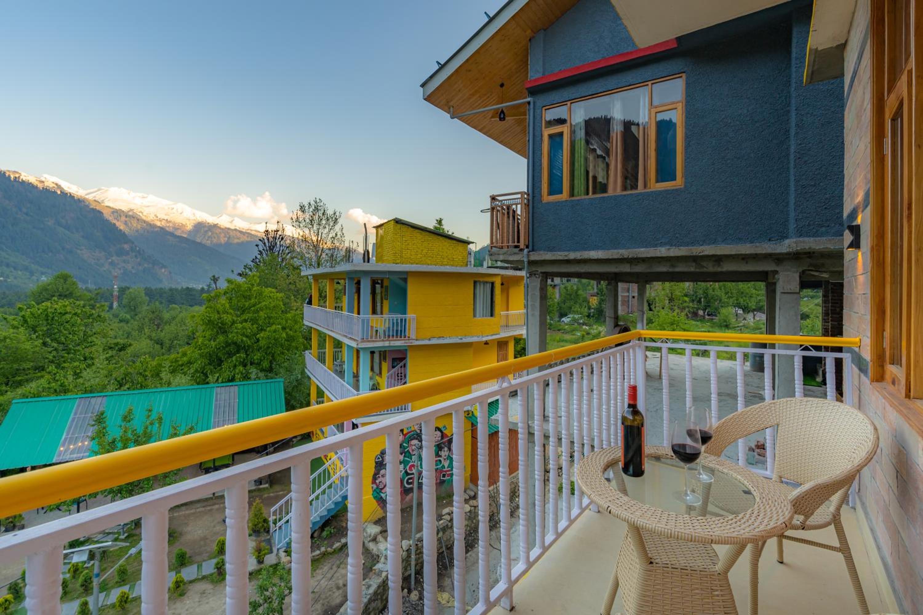 The Social Stays Manali