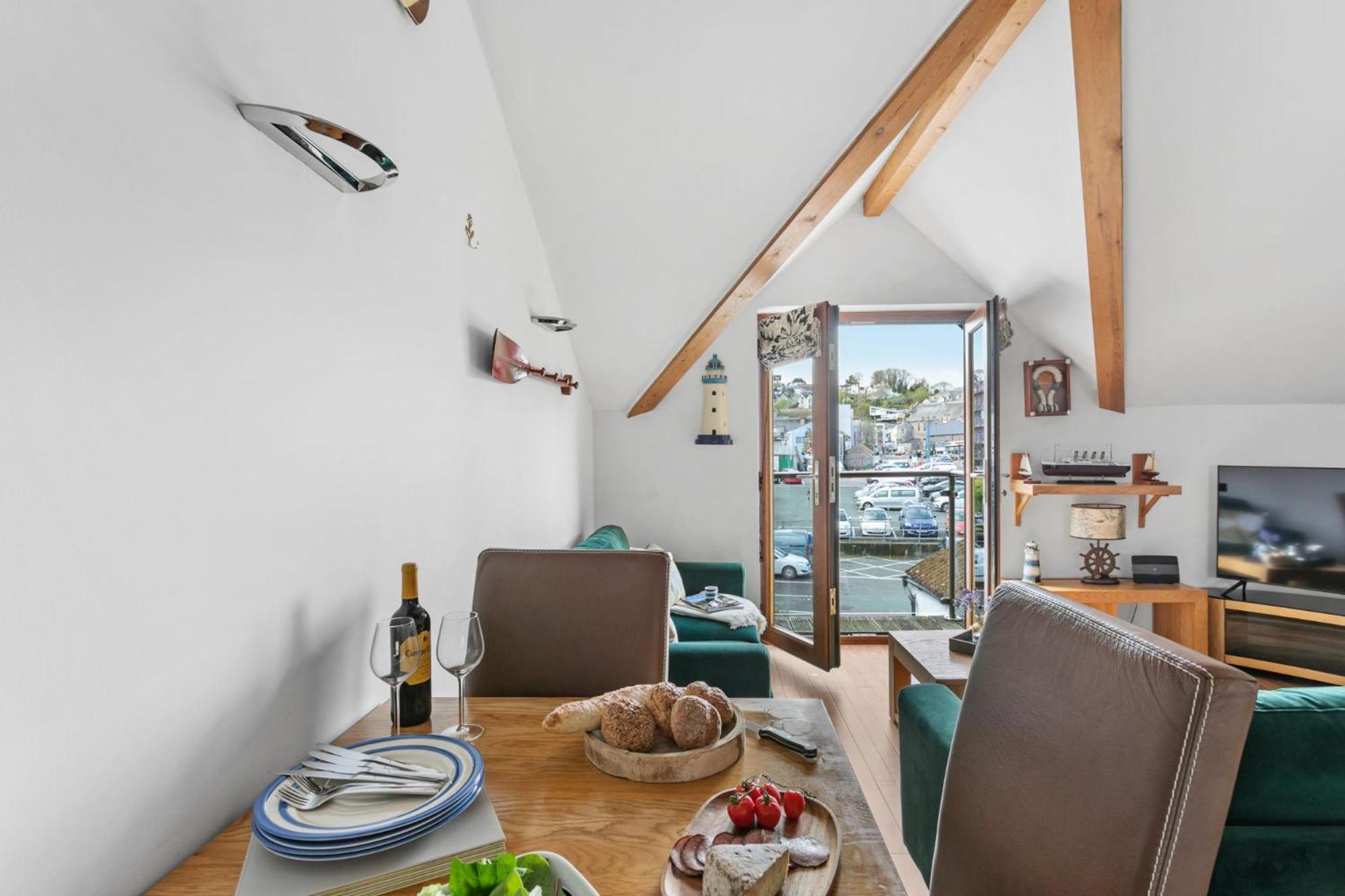 White Star, Brixham