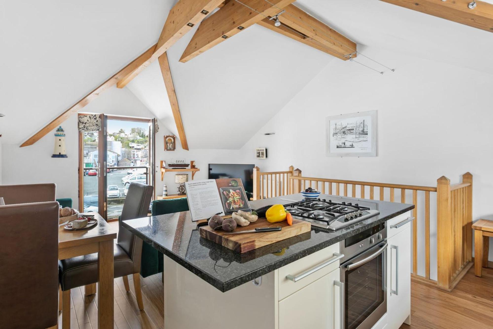 White Star, Brixham