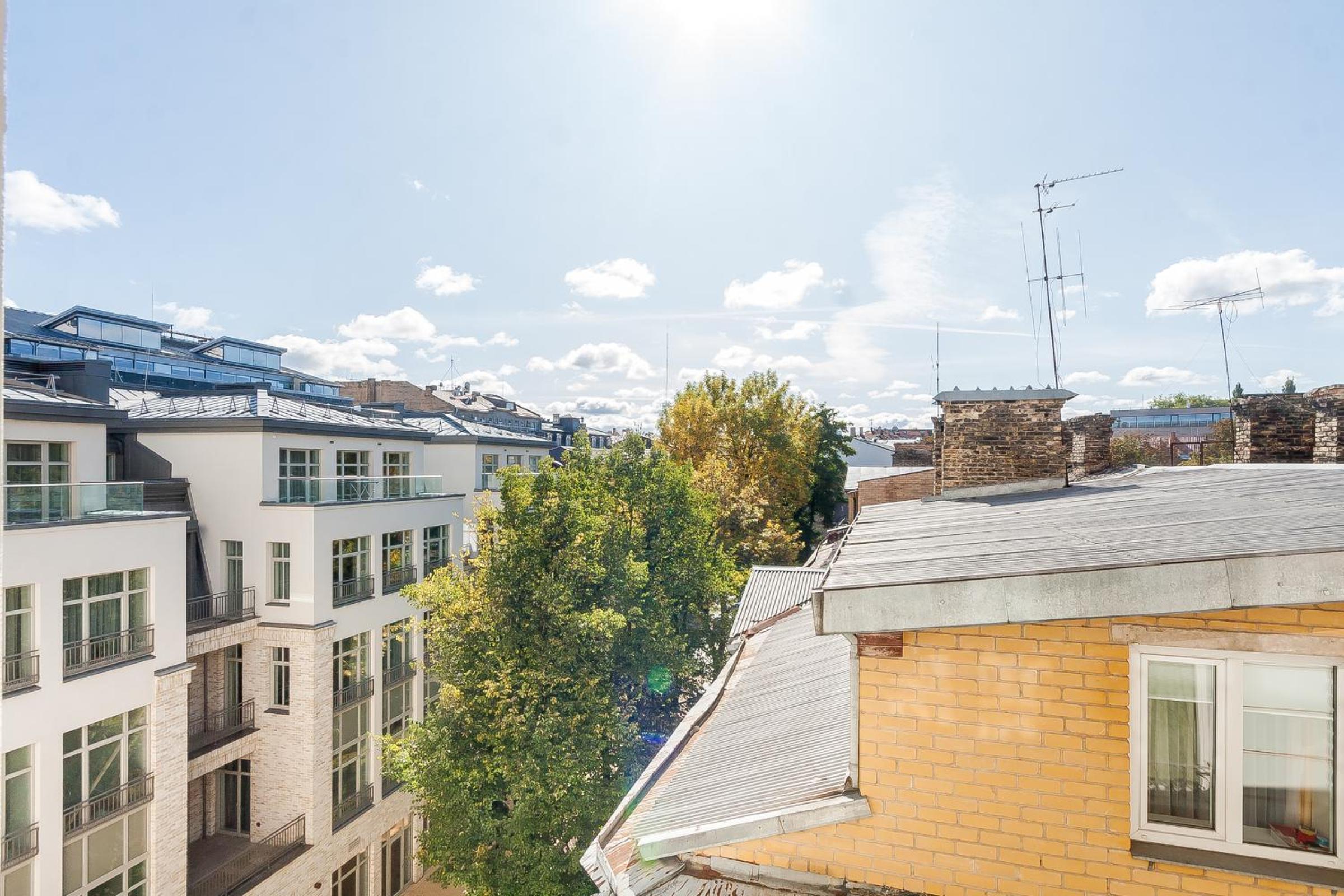 Central Apartment in Gedimino Av by URBAN RENT view 3