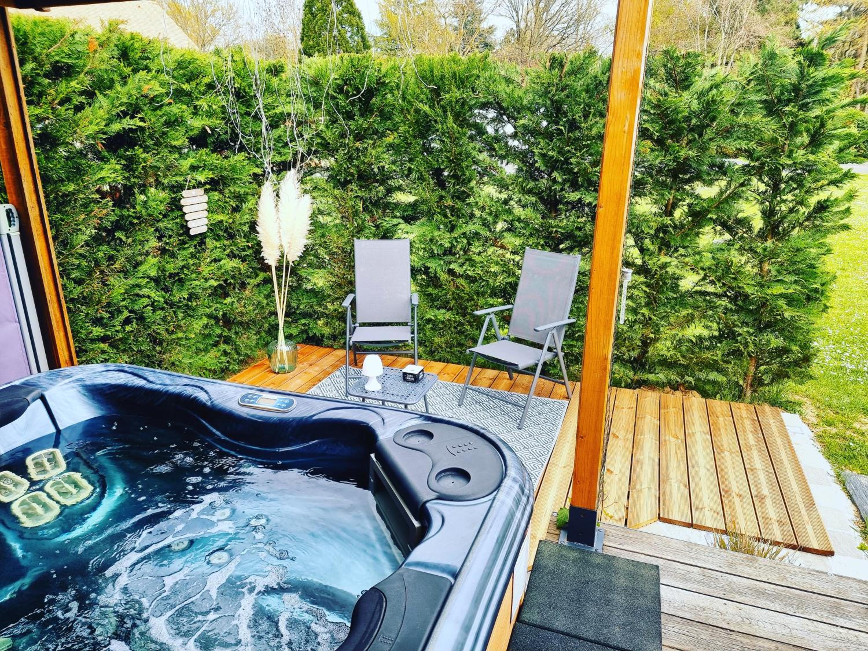 LE COTTAGE BARBIZONNAIS avec jacuzzi privé à partir de 10 ans view 2