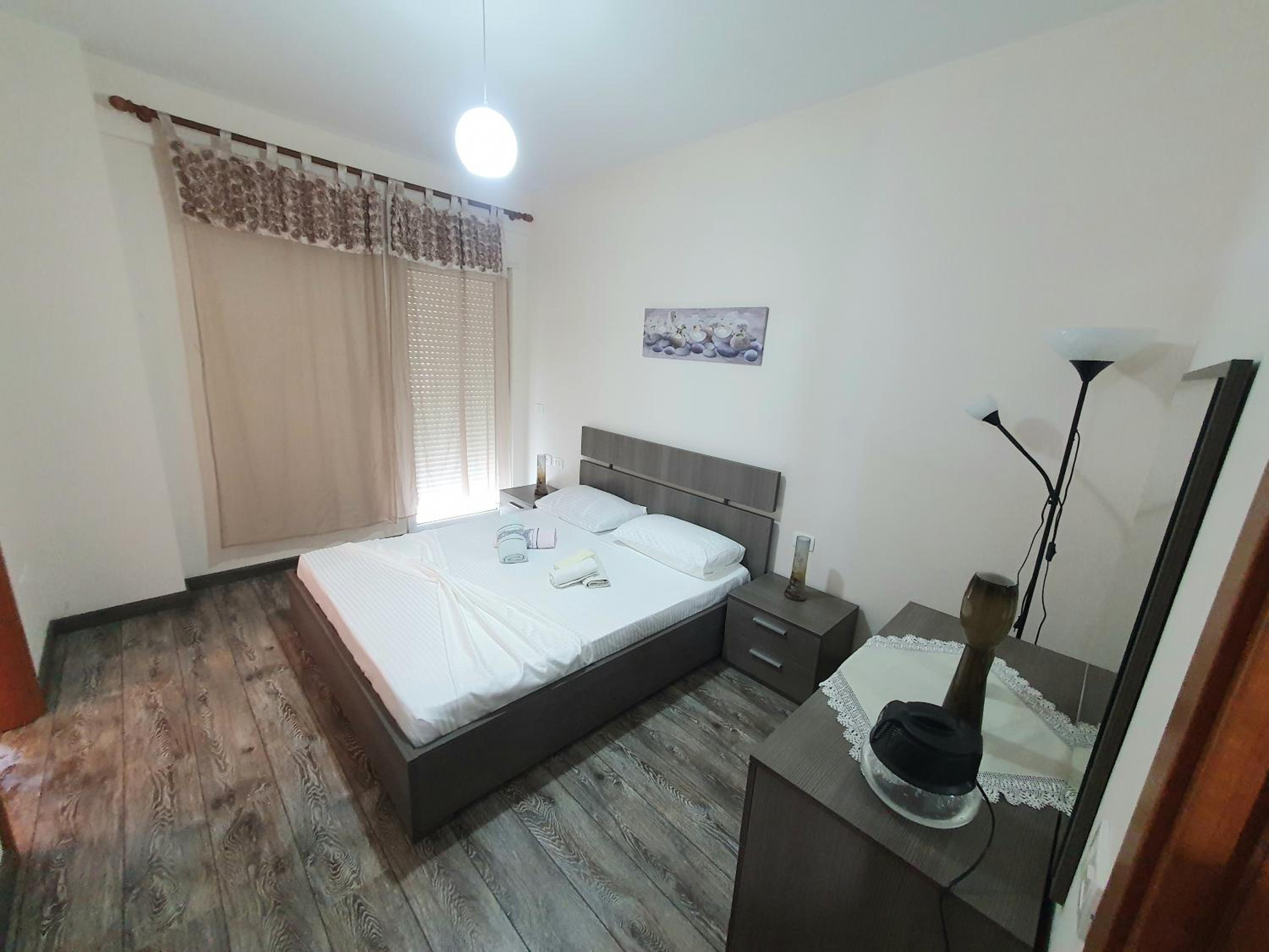 Apartament me qera Lungomare Vlore Mari