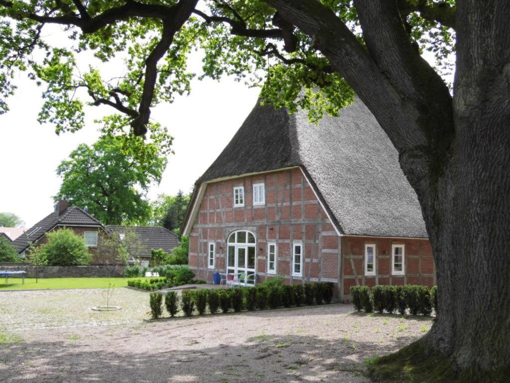 Ahrentschildt's Ferienwohnung im Reetdachhaus