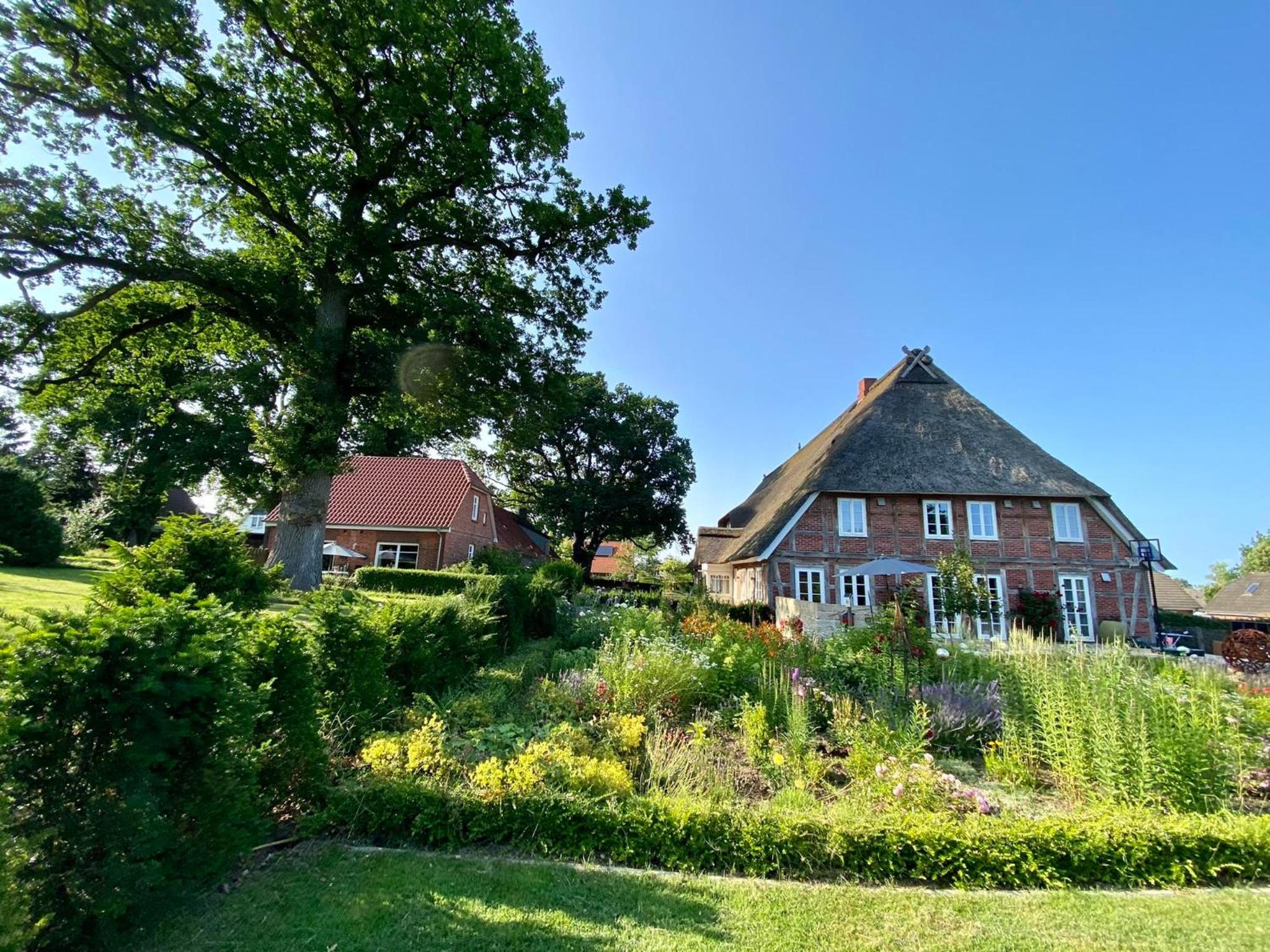 Ahrentschildt's Ferienwohnung im Reetdachhaus