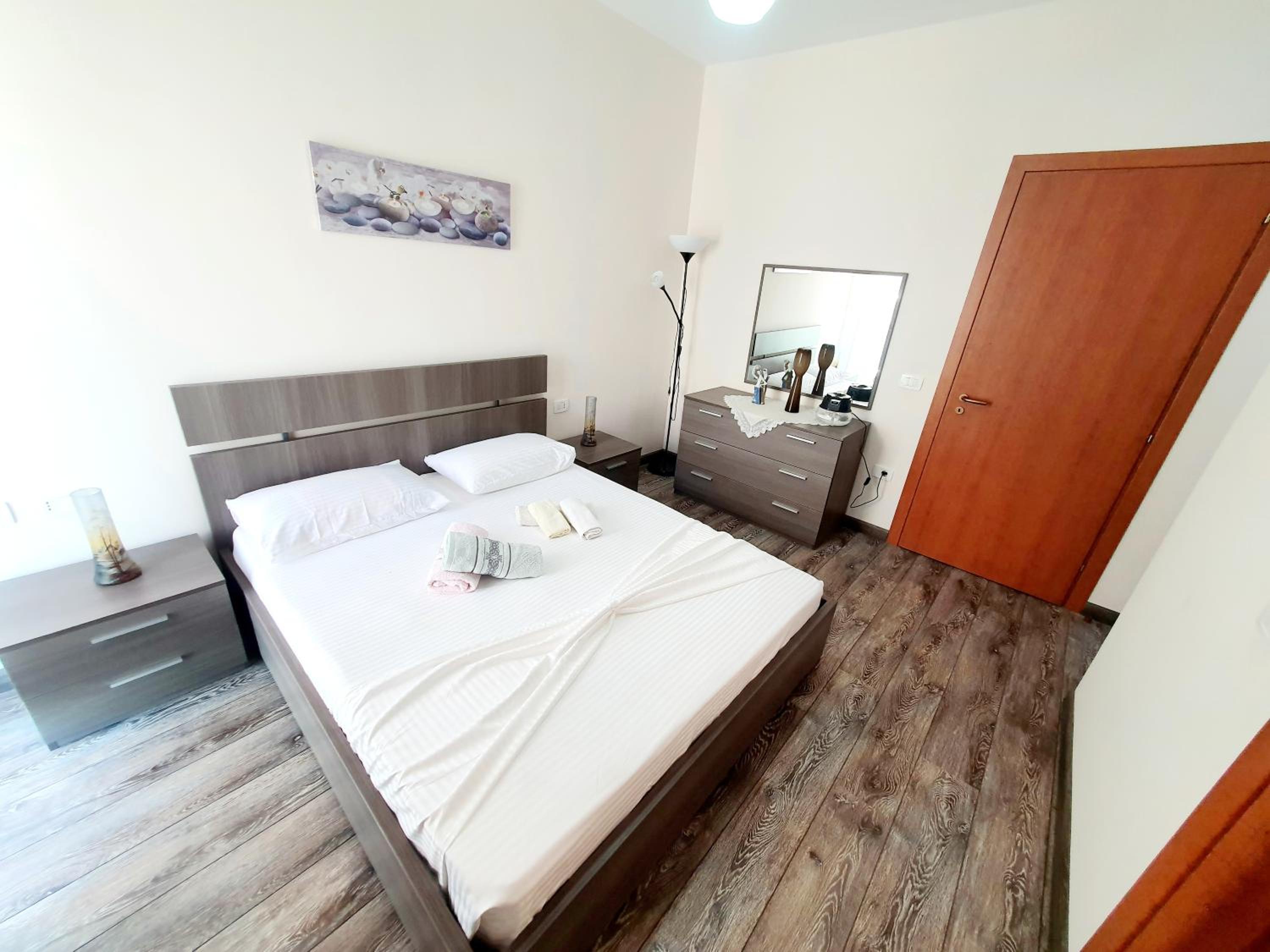 Apartament me qera Lungomare Vlore Mari