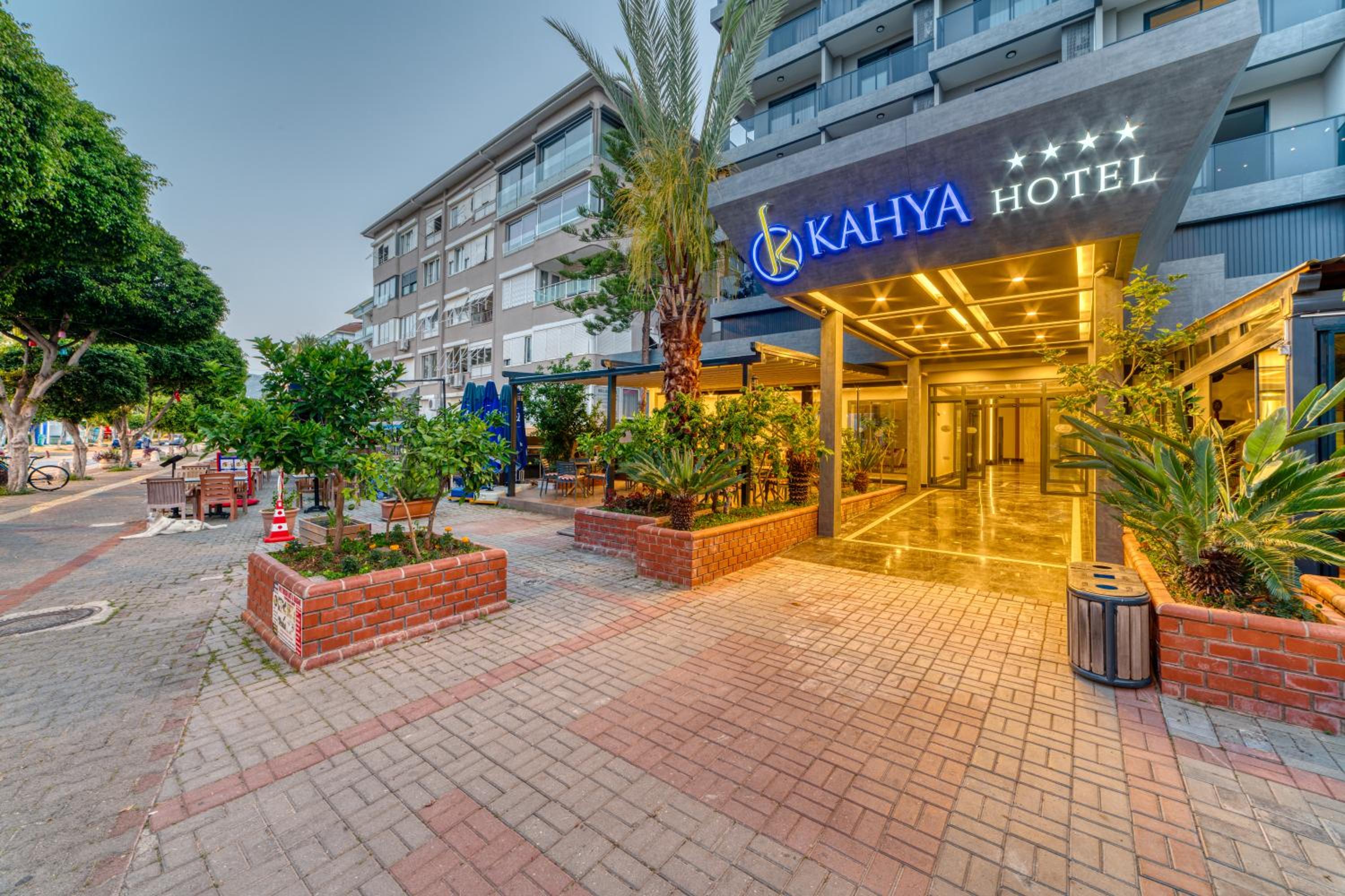 Hotel Kahya Hotel - Image 1