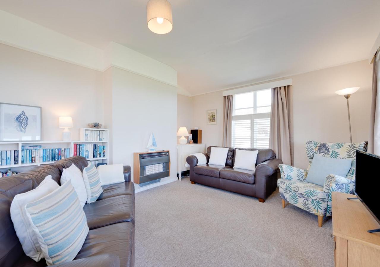 3 Bed in Swanage oc-wy127 view 5