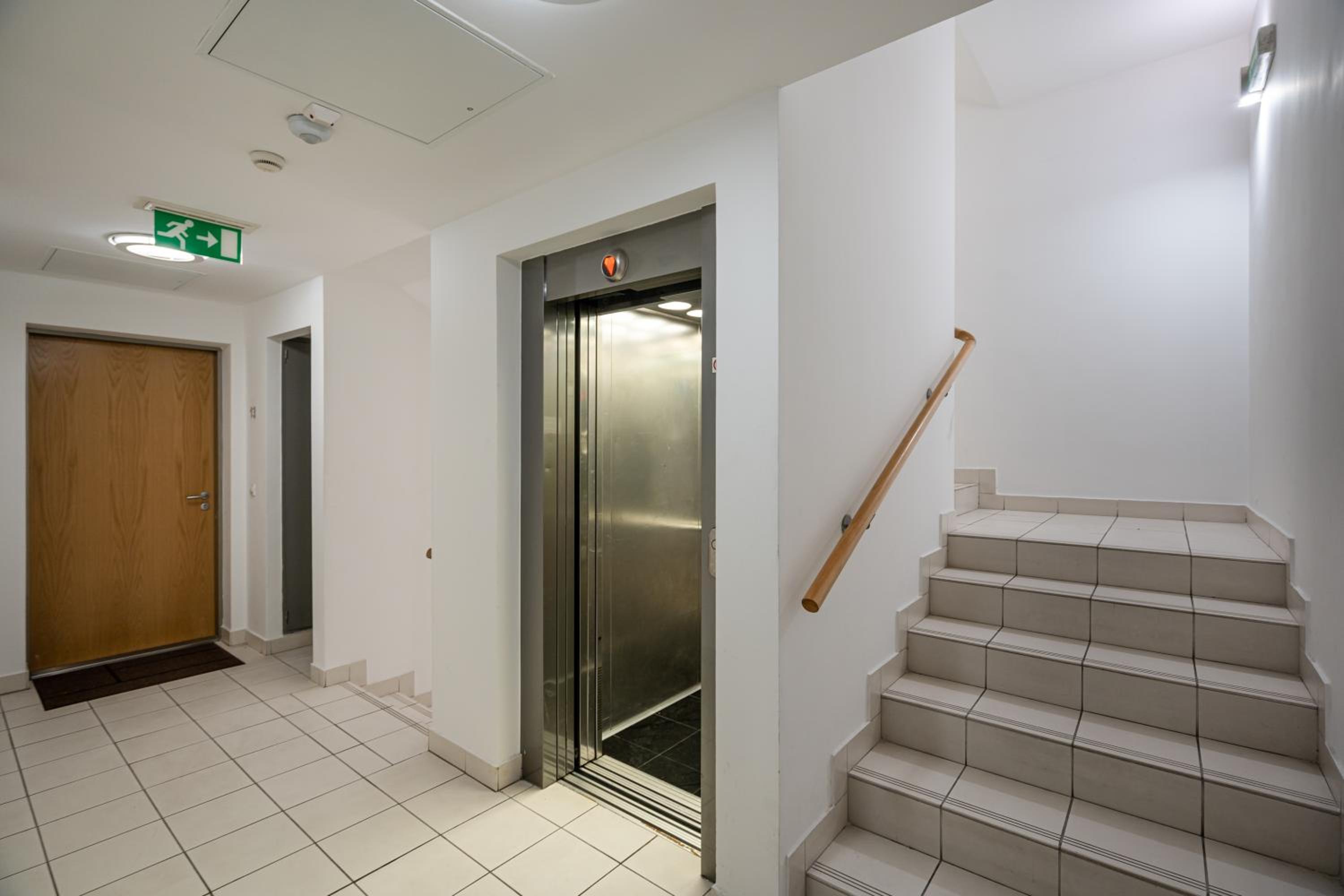 Photo 19