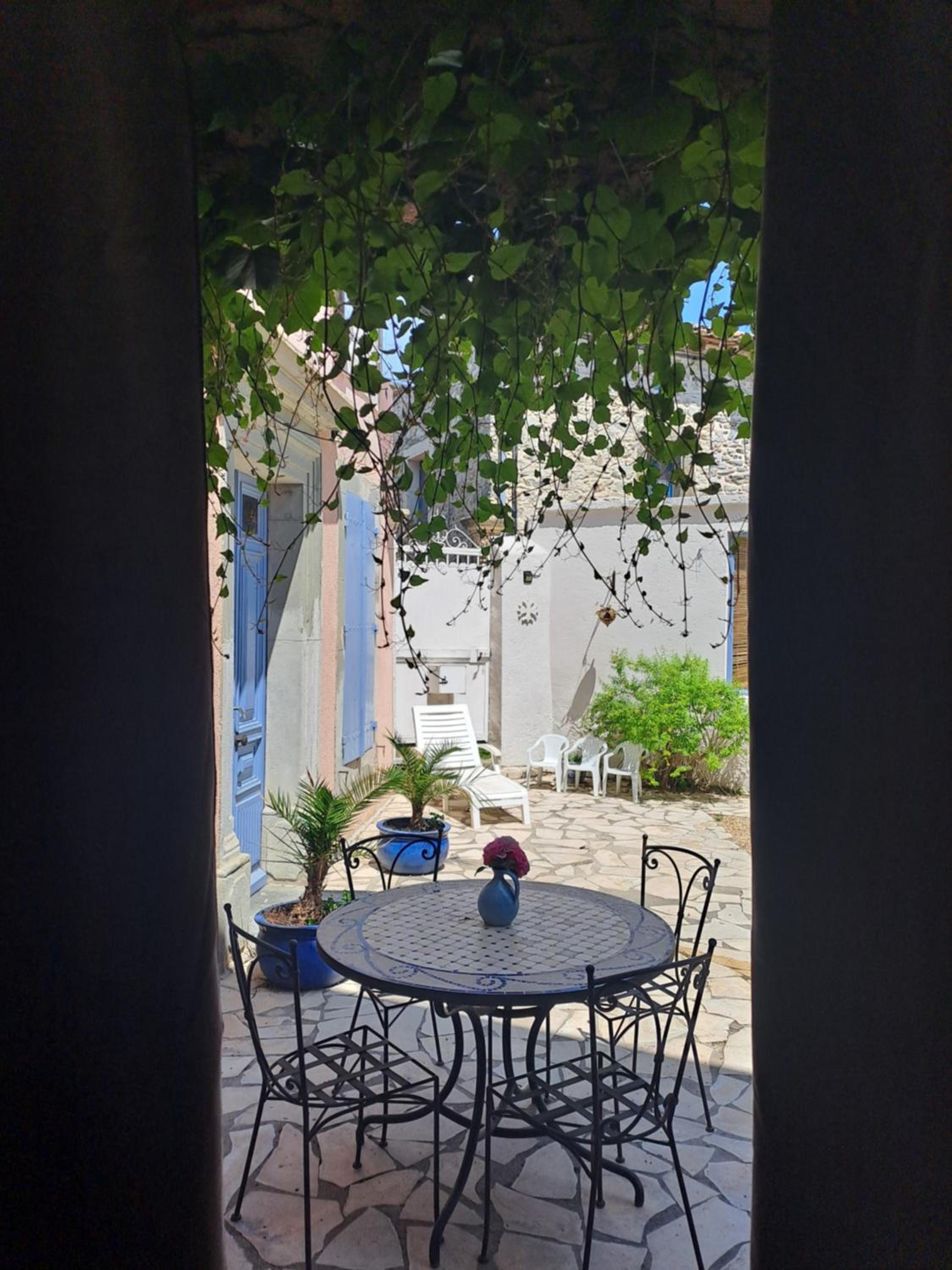 Hotel La maisonnette avec SPA et piscine - Image 1