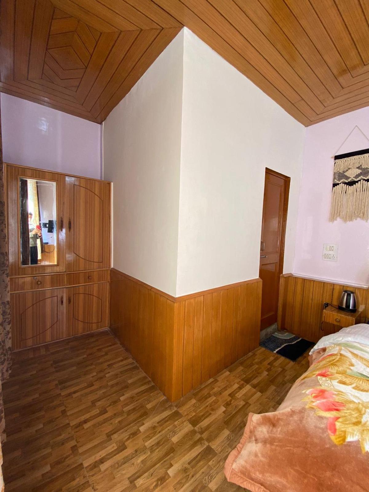 SAIRRA - Hotel & Restaurant